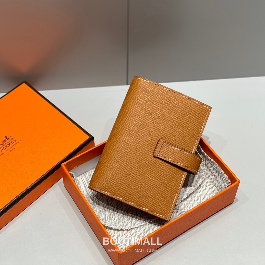 Hermes Epsom Leather Bi-Fold Wallet Gold Brown 에르메스 엡솜 레더 반지갑 골드 브라운 3