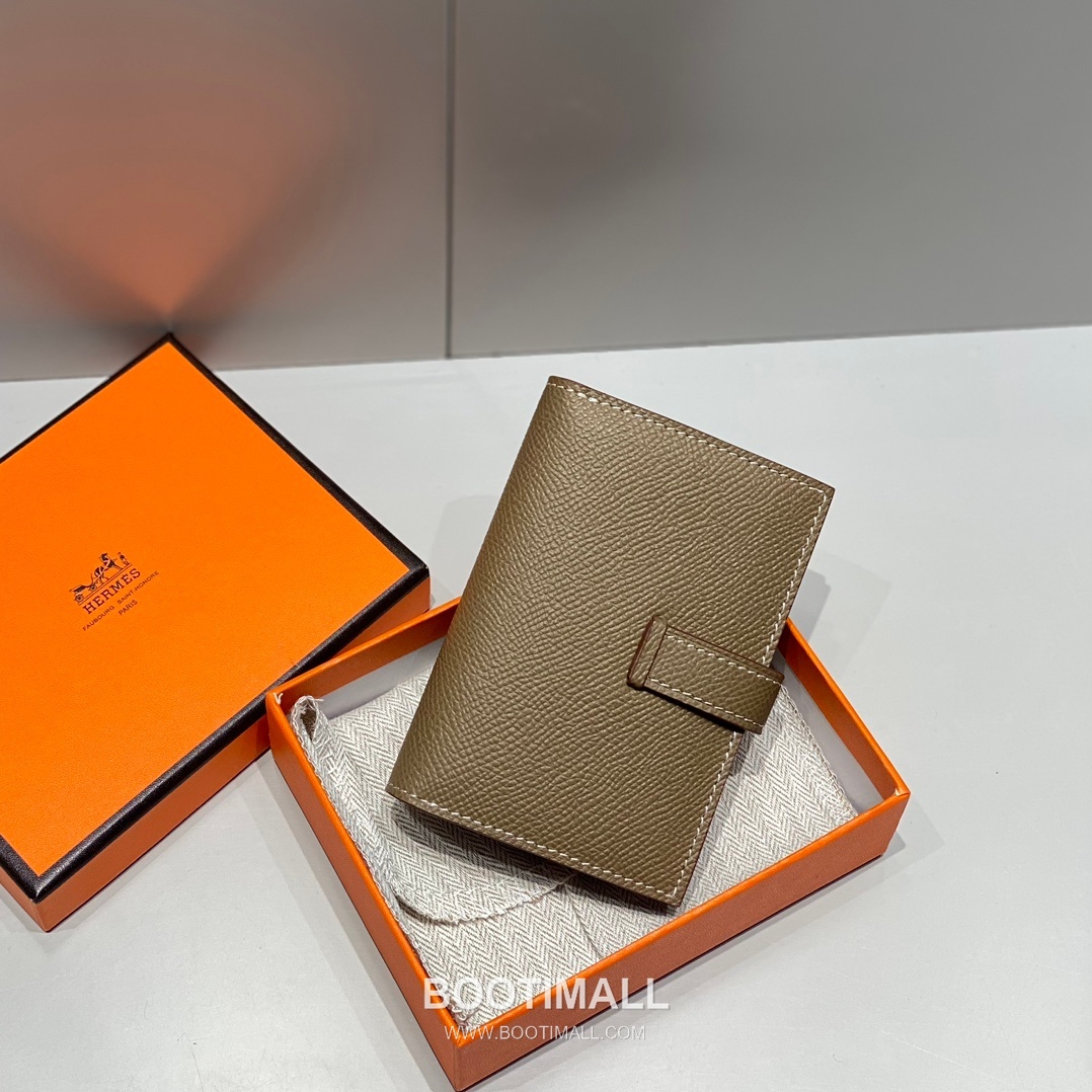Hermes Epsom Leather Bi-Fold Wallet Gold Brown 에르메스 엡솜 레더 반지갑 골드 브라운 3