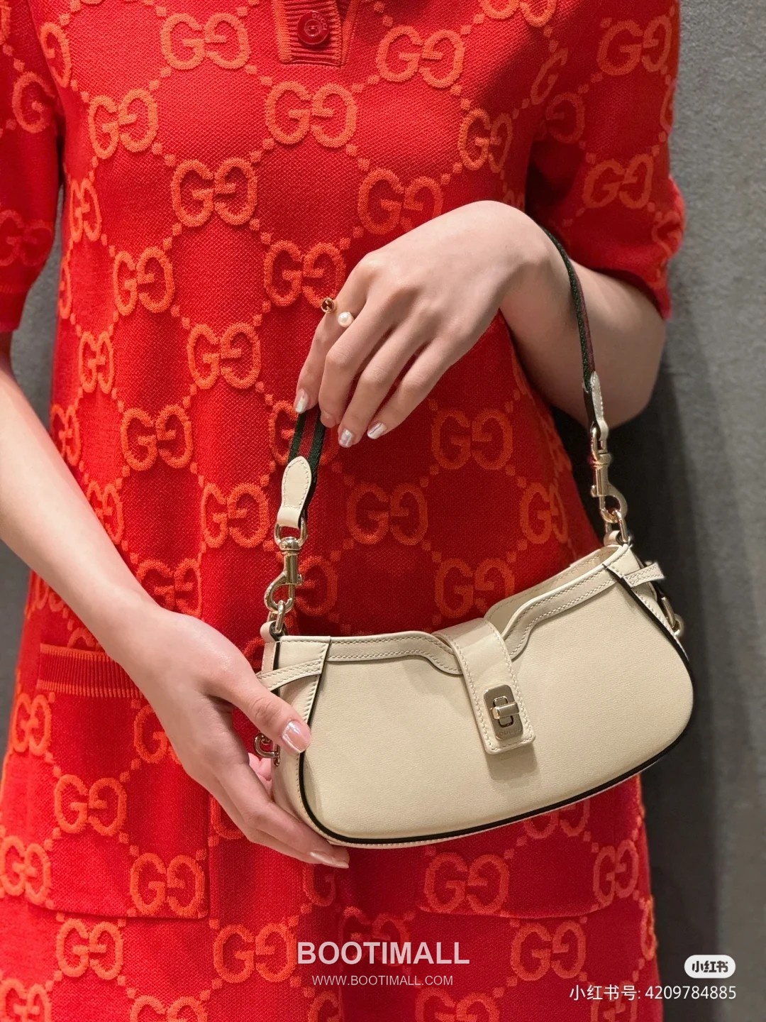 Gucci White Leather Underarm Shoulder Bag 구찌 786015 화이트 레더 언더암 숄더백 25cm 5