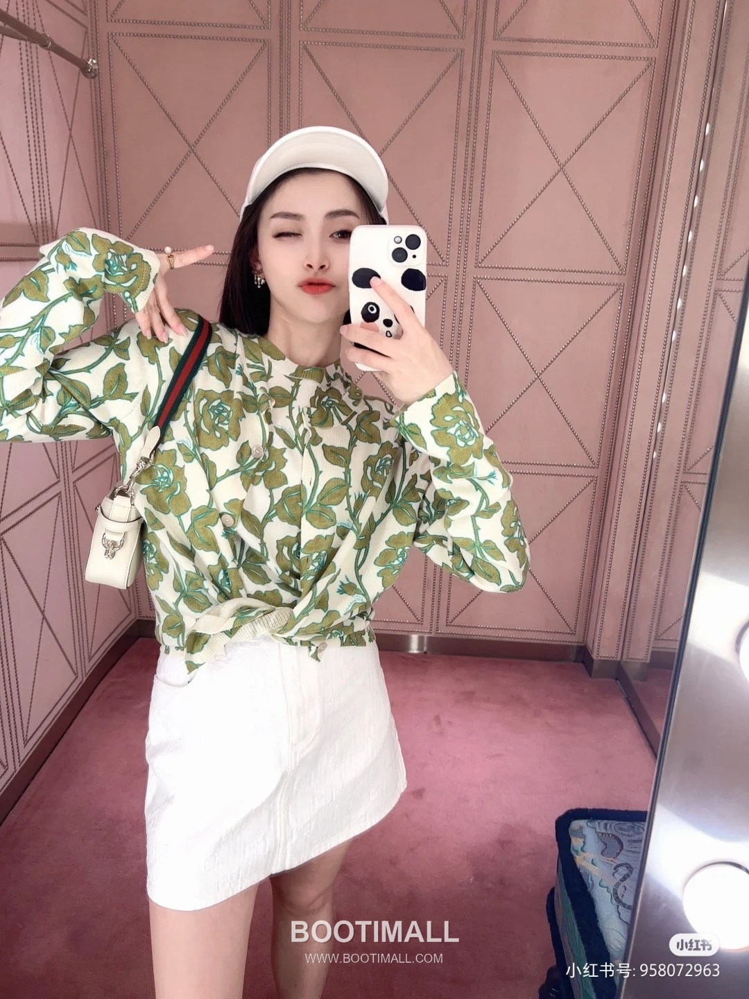 Gucci White Leather Underarm Shoulder Bag 구찌 786015 화이트 레더 언더암 숄더백 25cm 10