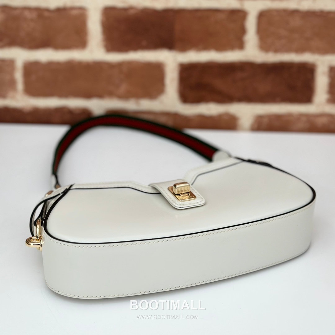 Gucci White Leather Underarm Shoulder Bag 구찌 786015 화이트 레더 언더암 숄더백 25cm 15