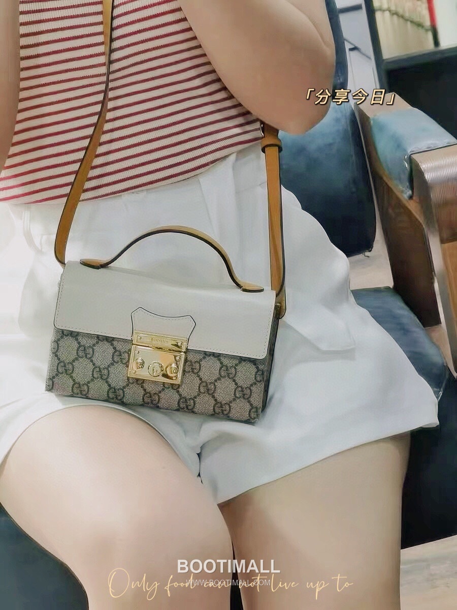 Gucci Padlock GG Supreme Canvas White Leather Yellow Strap Shoulder Bag 구찌 패들락 GG 수프림 캔버스 화이트 레더 옐로우 스트랩 숄더백 20cm 2