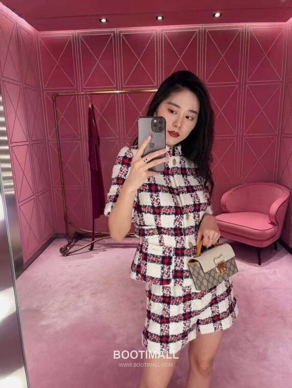 Gucci Padlock GG Supreme Canvas White Leather Yellow Strap Shoulder Bag 구찌 패들락 GG 수프림 캔버스 화이트 레더 옐로우 스트랩 숄더백 20cm 5