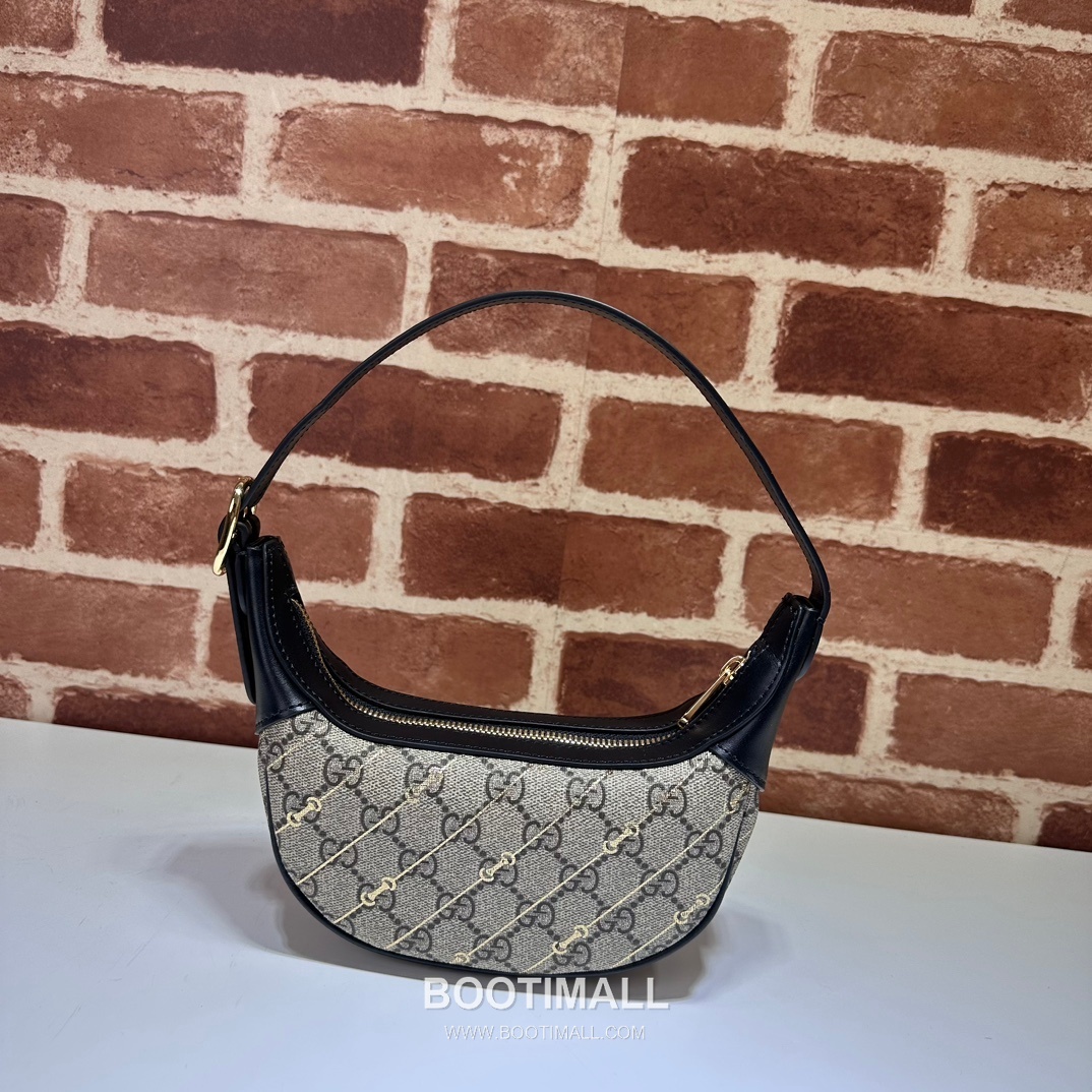 Gucci Moon Crescent GG Supreme Canvas Black Leather Shoulder Bag 구찌 문크레센트 774336 GG 수프림 캔버스 블랙 레더 숄더백 23cm 4