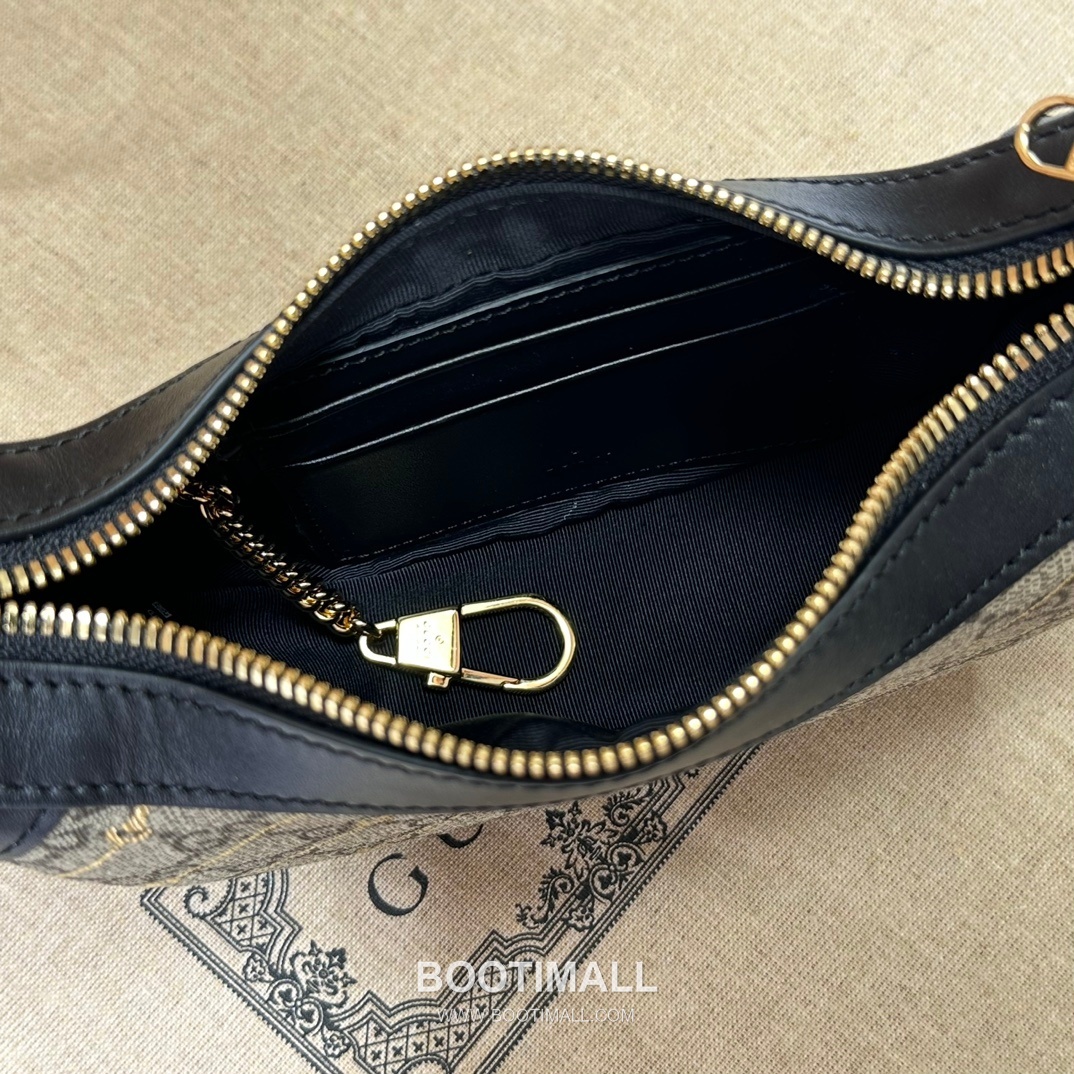 Gucci Moon Crescent GG Supreme Canvas Black Leather Shoulder Bag 구찌 문크레센트 774336 GG 수프림 캔버스 블랙 레더 숄더백 23cm 7