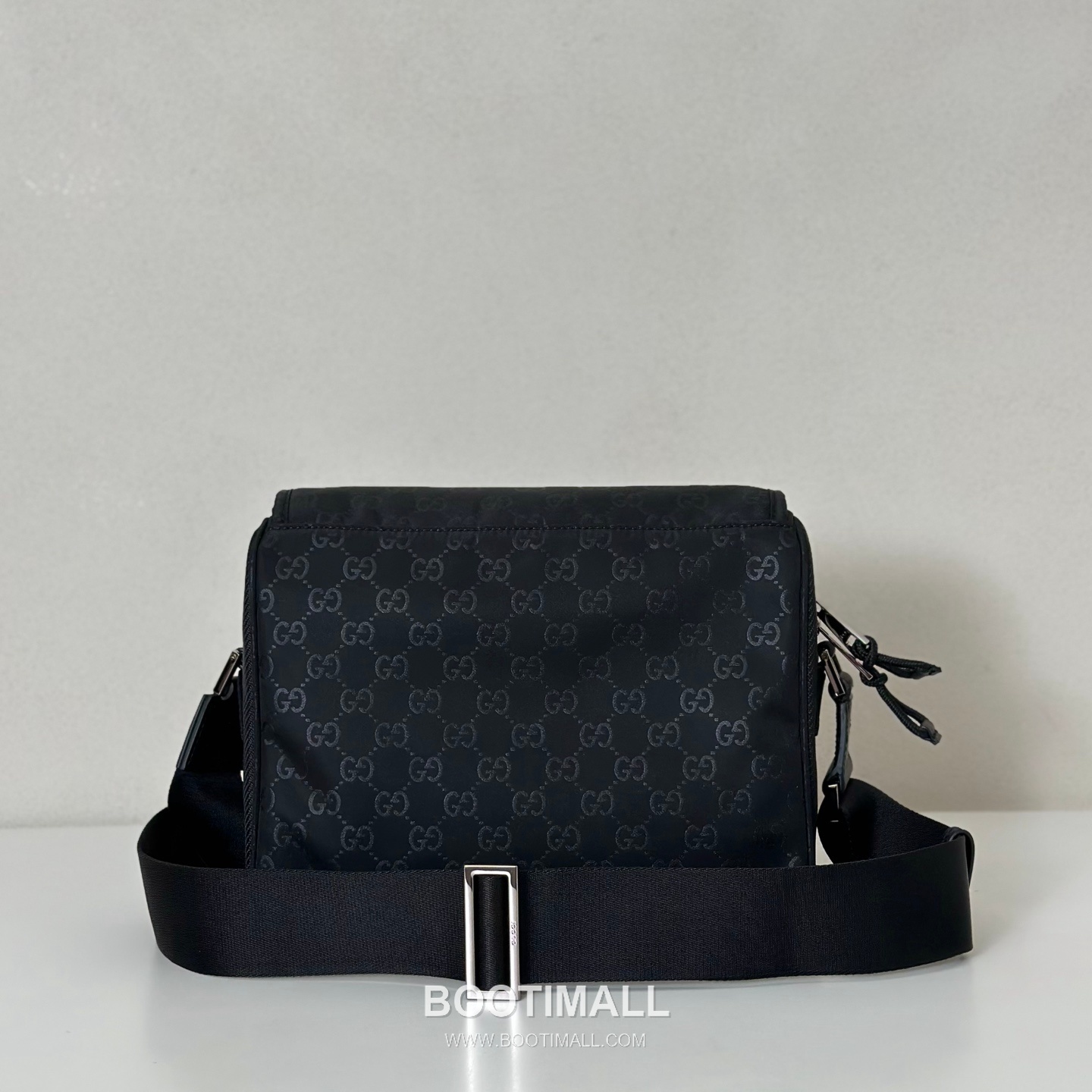 Gucci GG Monogram Black Nylon Leather Crossbody Bag 구찌 816820 GG 모노그램 블랙 나일론 레더 크로스백 20cm 6