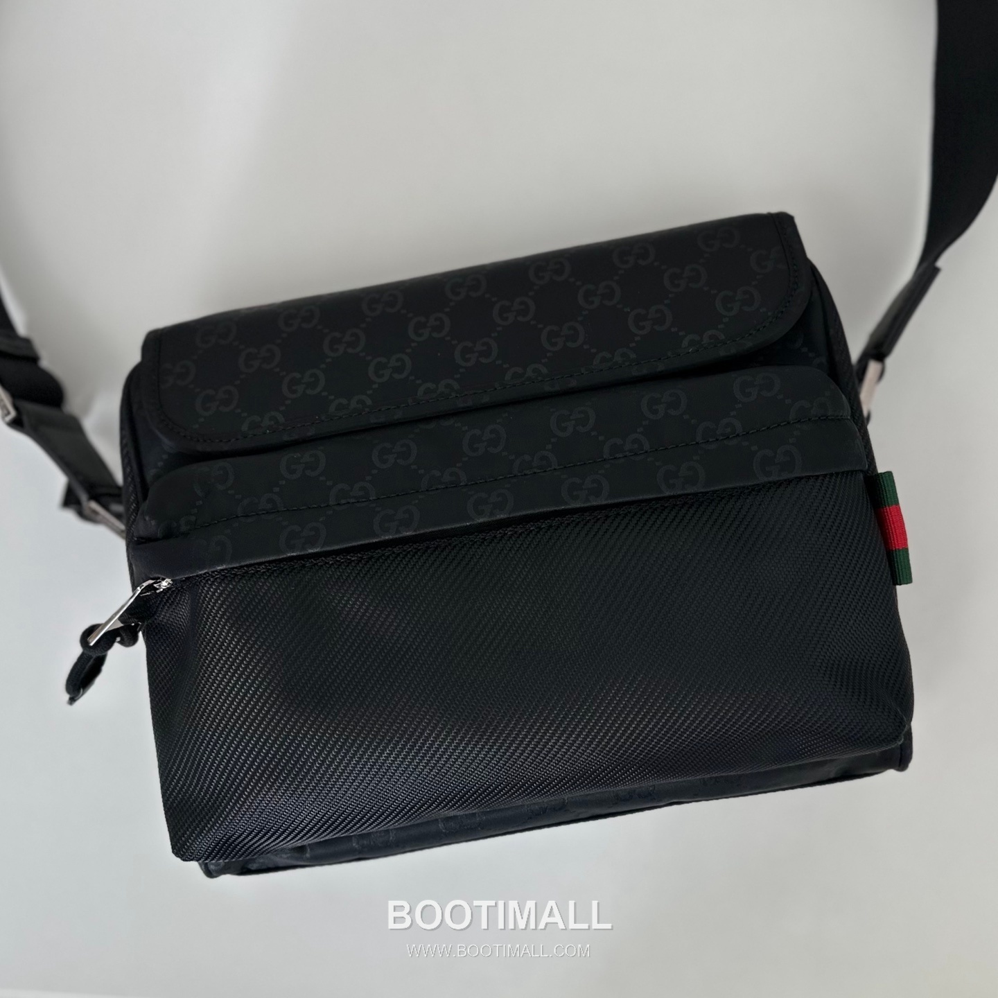 Gucci GG Monogram Black Nylon Leather Crossbody Bag 구찌 816820 GG 모노그램 블랙 나일론 레더 크로스백 20cm 8