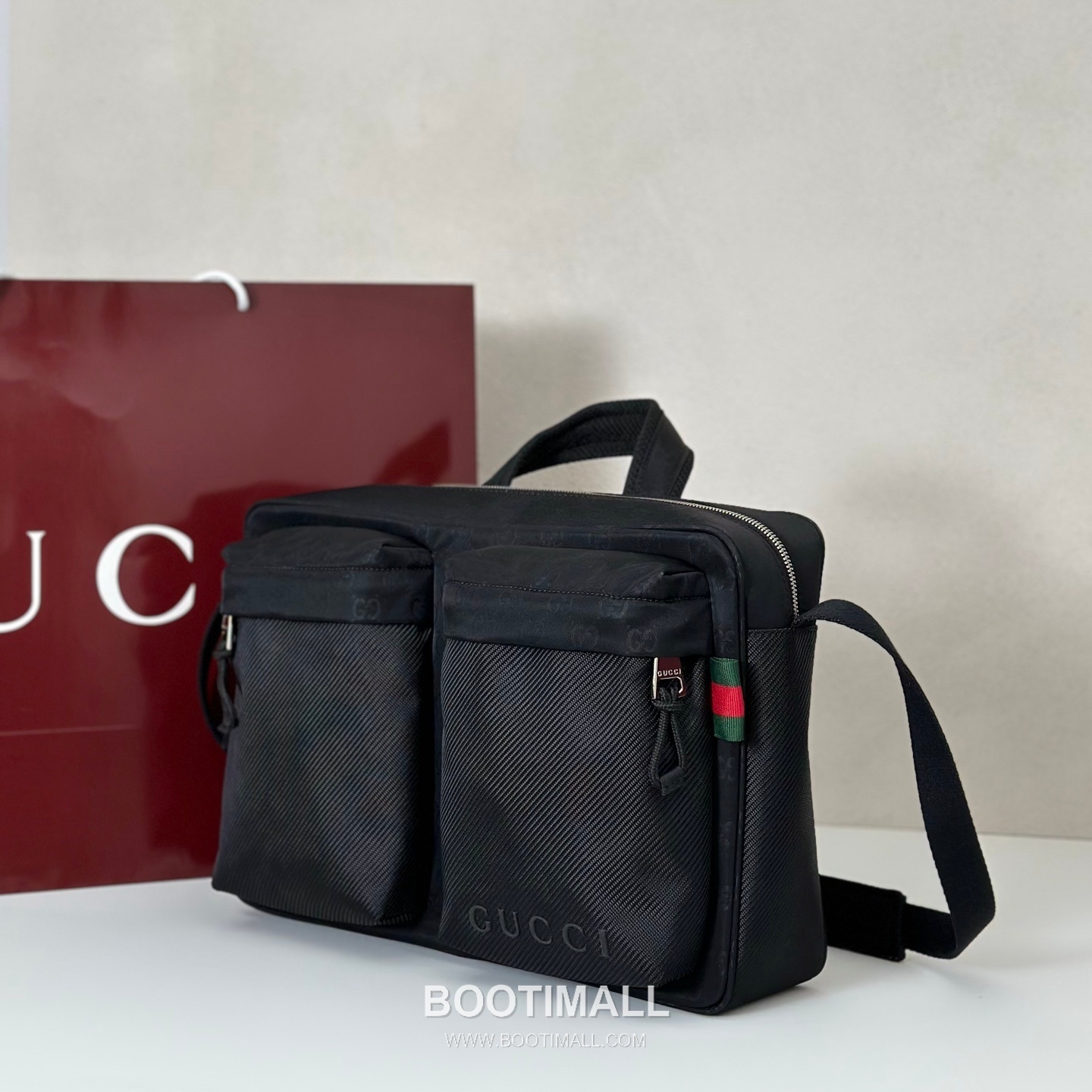 Gucci GG Messenger Bag 834474 Black Nylon Leather Crossbody Bag 구찌 834474 메신저백 블랙 나일론 레더 크로스백 28cm 3