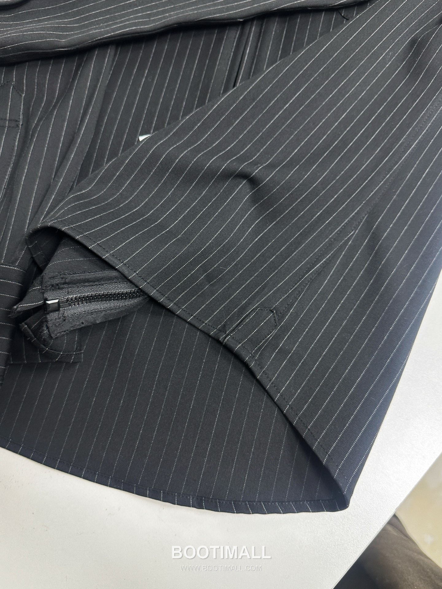 Thom Browne Stripe Detail Collar Pinstripe Black Shirt 톰브라운 스트라이프 디테일 카라 핀스트라이프 블랙 셔츠 17