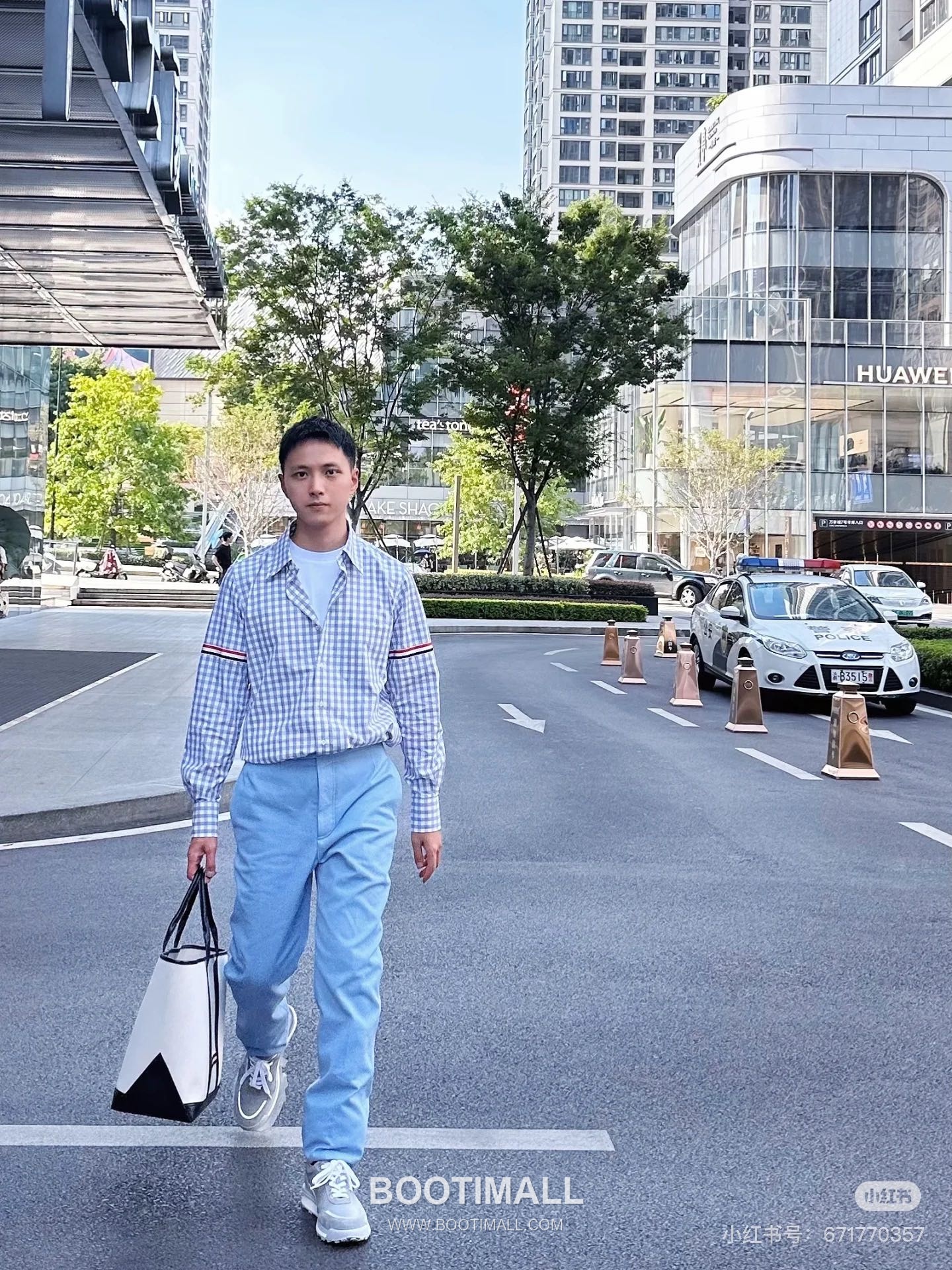 Thom Browne Gingham Check Tricolor Armband Oxford Shirt Blue 톰브라운 깅엄 체크 트리컬러 완장 옥스포드 셔츠 블루 3