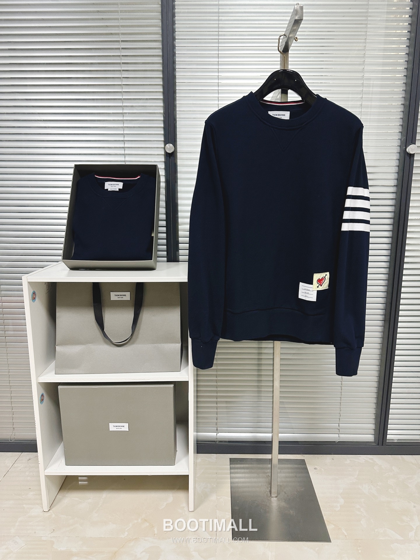 Thom Browne 4-Bar Stripe Heart Patch Cotton Sweatshirt 톰브라운 포바 스트라이프 하트 패치 코튼 스웨트셔츠 6