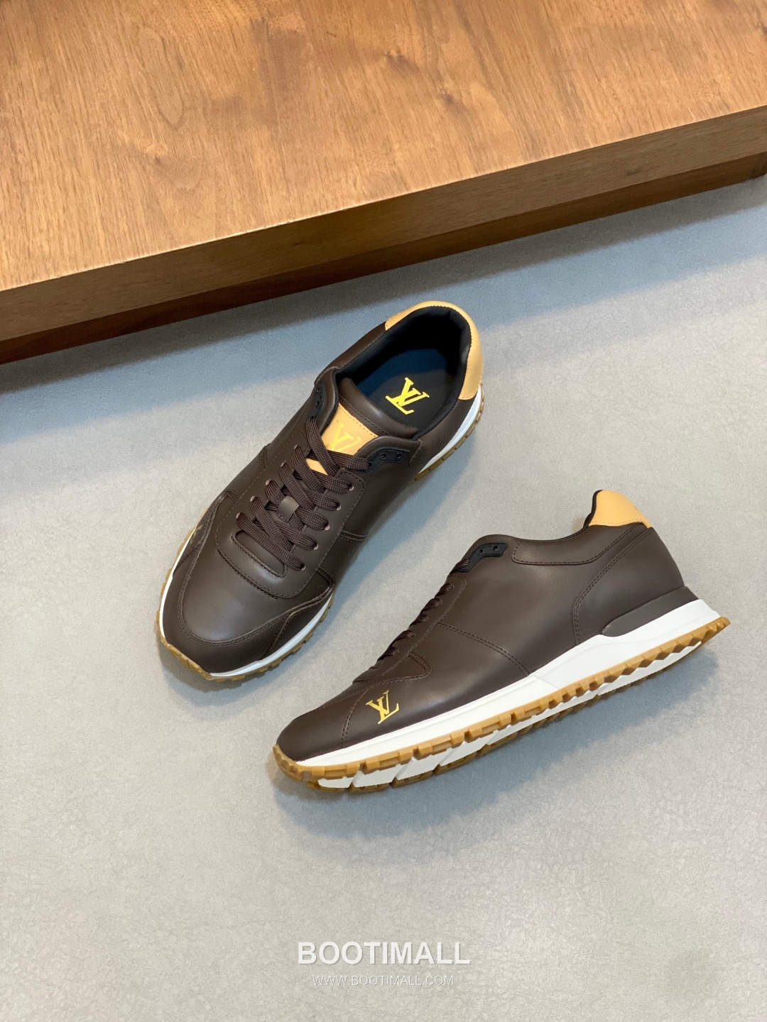 Louis Vuitton Run Away Smooth Leather White Sneakers 루이비통 런 어웨이 스무스 레더 화이트 스니커즈 5