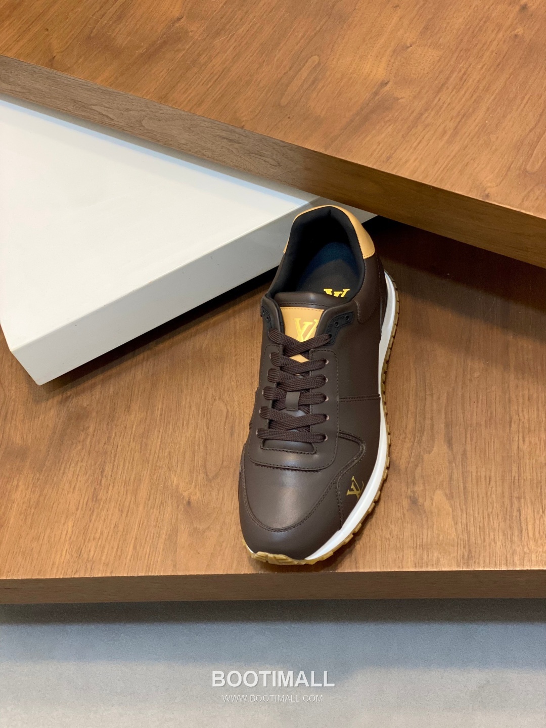 Louis Vuitton Run Away Smooth Leather White Sneakers 루이비통 런 어웨이 스무스 레더 화이트 스니커즈 6