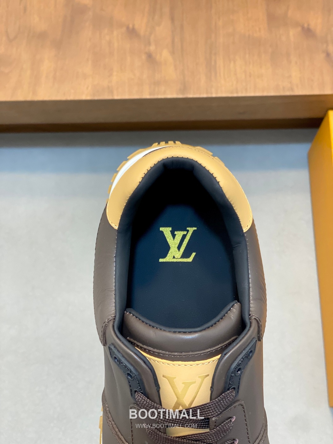 Louis Vuitton Run Away Smooth Leather White Sneakers 루이비통 런 어웨이 스무스 레더 화이트 스니커즈 7