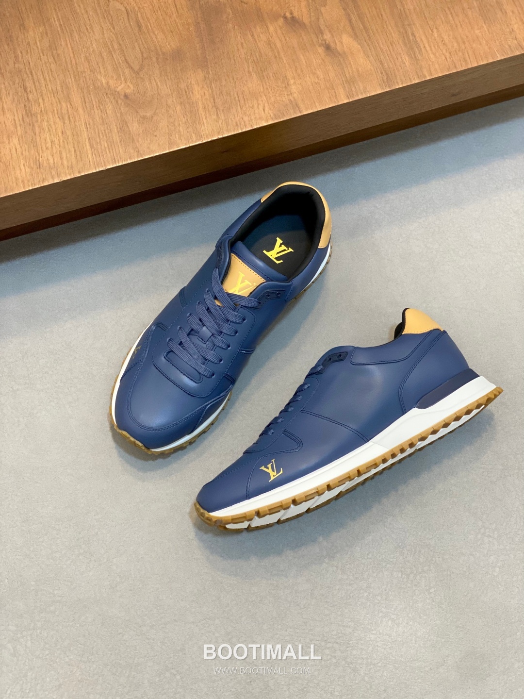 Louis Vuitton Run Away Smooth Leather White Sneakers 루이비통 런 어웨이 스무스 레더 화이트 스니커즈 5