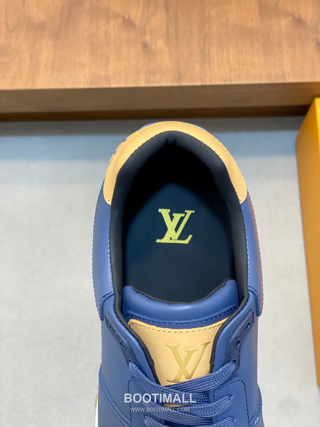 Louis Vuitton Run Away Smooth Leather White Sneakers 루이비통 런 어웨이 스무스 레더 화이트 스니커즈 7