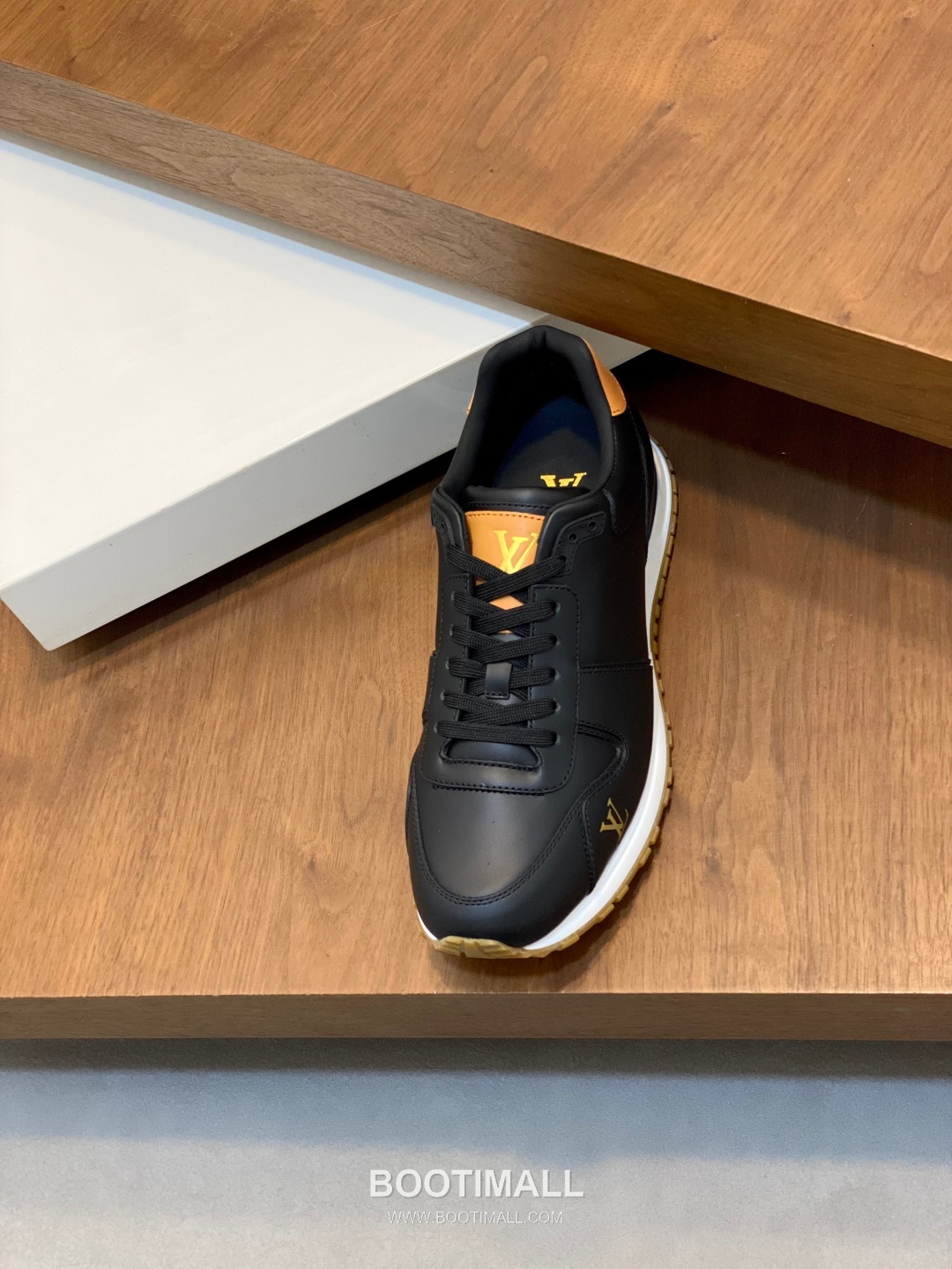 Louis Vuitton Run Away Smooth Leather White Sneakers 루이비통 런 어웨이 스무스 레더 화이트 스니커즈 6