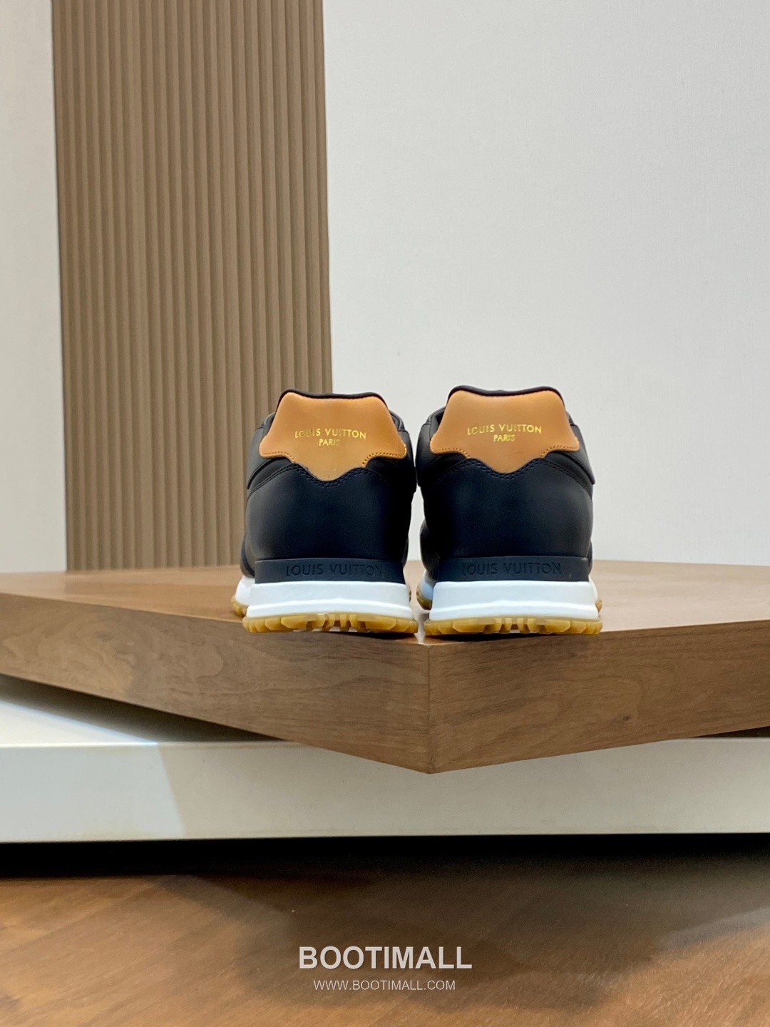 Louis Vuitton Run Away Smooth Leather White Sneakers 루이비통 런 어웨이 스무스 레더 화이트 스니커즈 8