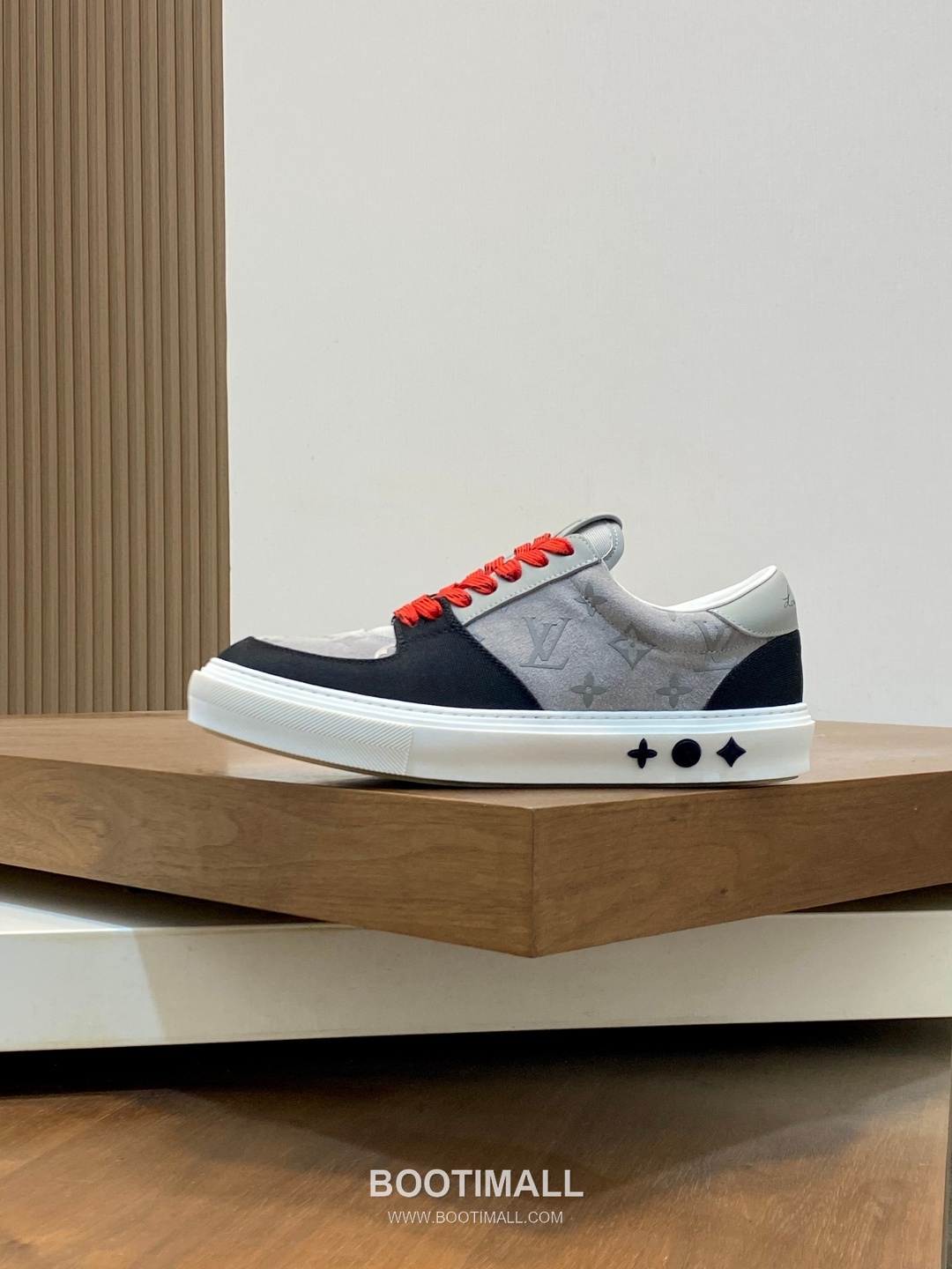 Louis Vuitton Litchi Grain Nappa Leather Logo Casual Sneakers 루이비통 리치 그레인 나파 레더 로고 캐주얼 스니커즈 2