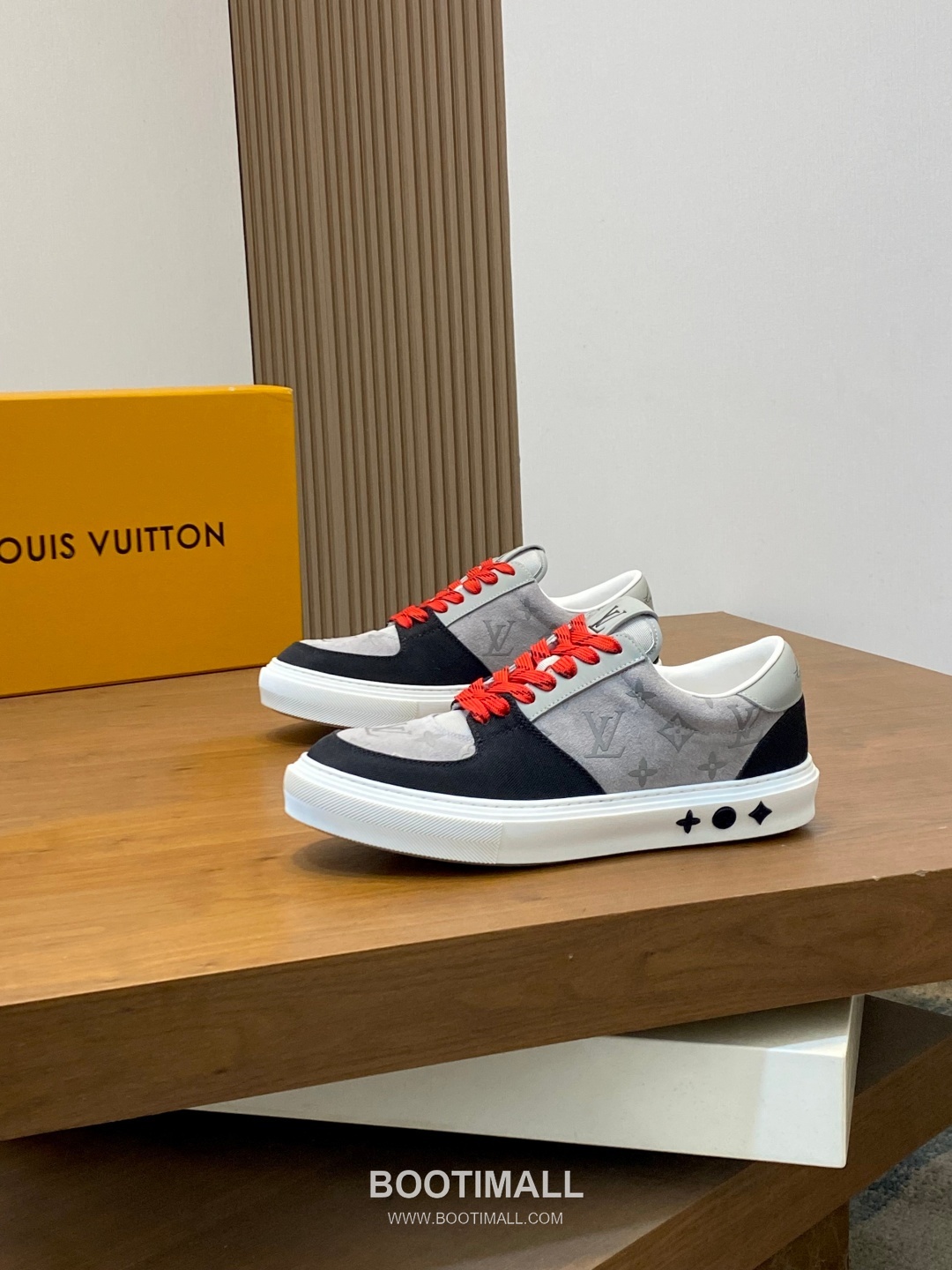 Louis Vuitton Litchi Grain Nappa Leather Logo Casual Sneakers 루이비통 리치 그레인 나파 레더 로고 캐주얼 스니커즈 3