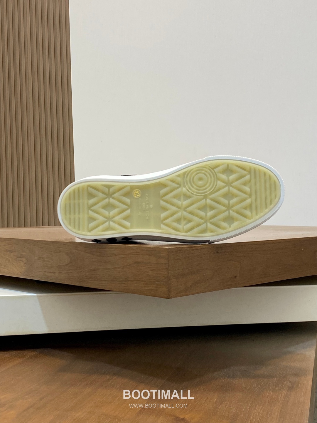 Louis Vuitton Litchi Grain Nappa Leather Logo Casual Sneakers 루이비통 리치 그레인 나파 레더 로고 캐주얼 스니커즈 9