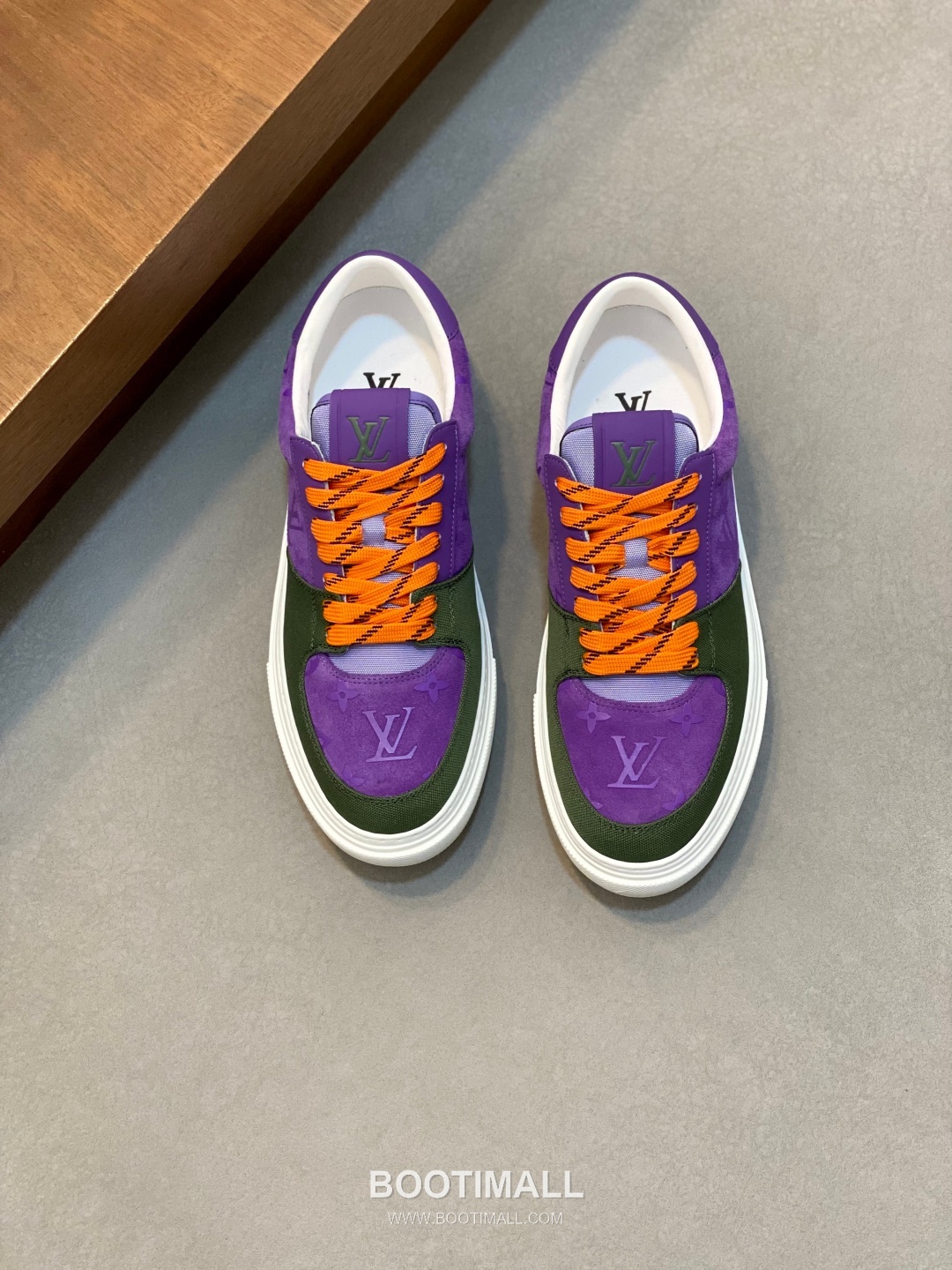 Louis Vuitton Litchi Grain Nappa Leather Logo Casual Sneakers 루이비통 리치 그레인 나파 레더 로고 캐주얼 스니커즈 1