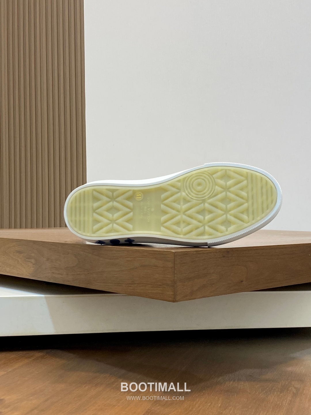 Louis Vuitton Litchi Grain Nappa Leather Logo Casual Sneakers 루이비통 리치 그레인 나파 레더 로고 캐주얼 스니커즈 9