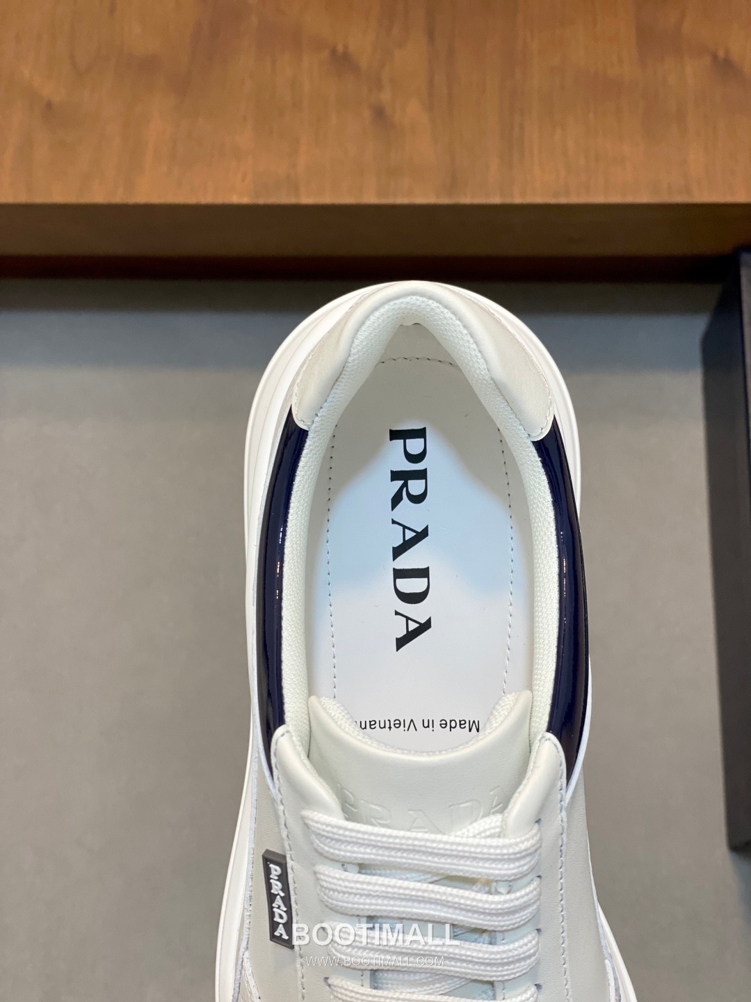 Prada Downtown Leather Sneakers Perforated Logo Rubber Sole 프라다 다운타운 레더 스니커즈 펀칭 로고 러버 솔 7