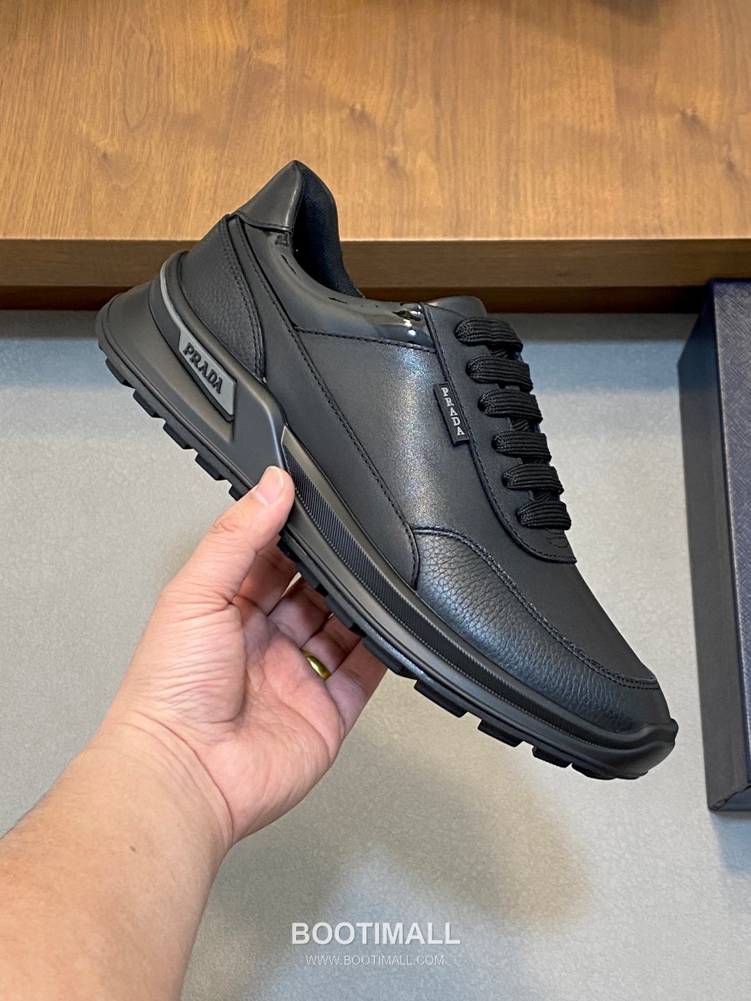 Prada Downtown Leather Sneakers Perforated Logo Rubber Sole 프라다 다운타운 레더 스니커즈 펀칭 로고 러버 솔 4