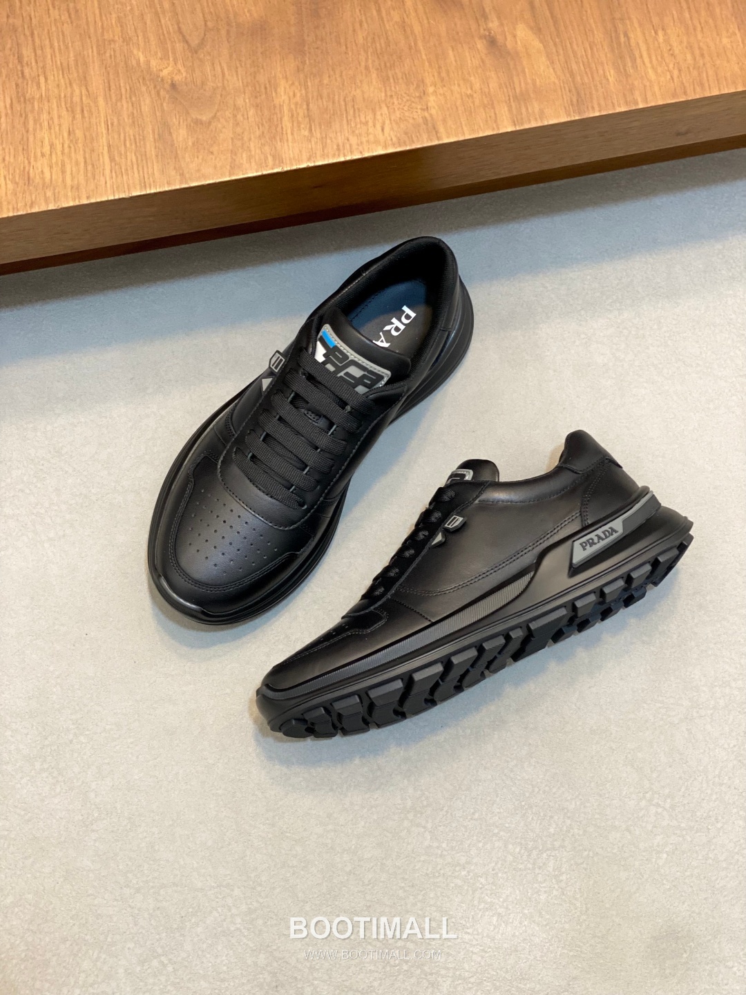 Prada Downtown Leather Sneakers Perforated Logo Rubber Sole 프라다 다운타운 레더 스니커즈 펀칭 로고 러버 솔 5