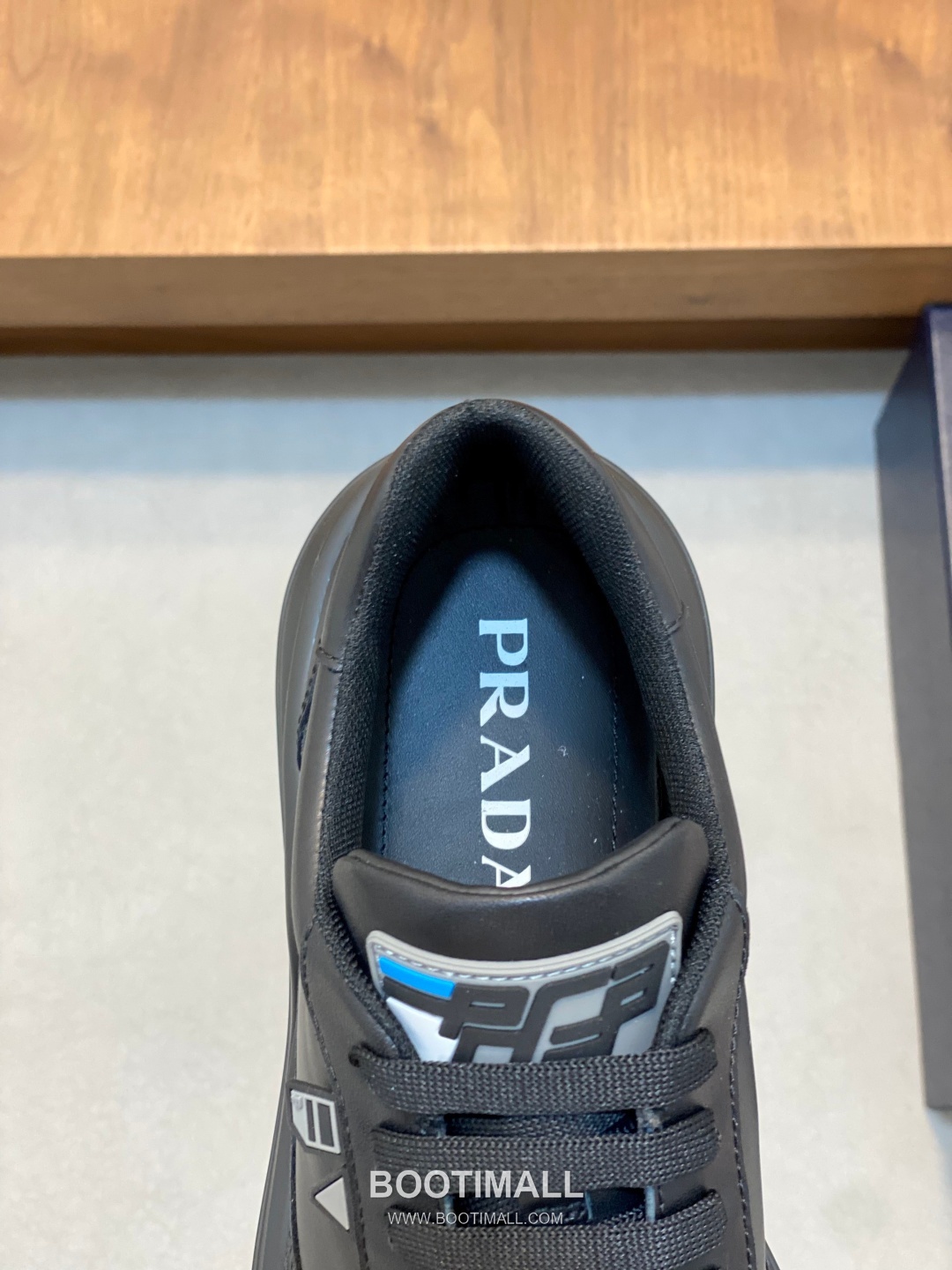 Prada Downtown Leather Sneakers Perforated Logo Rubber Sole 프라다 다운타운 레더 스니커즈 펀칭 로고 러버 솔 7