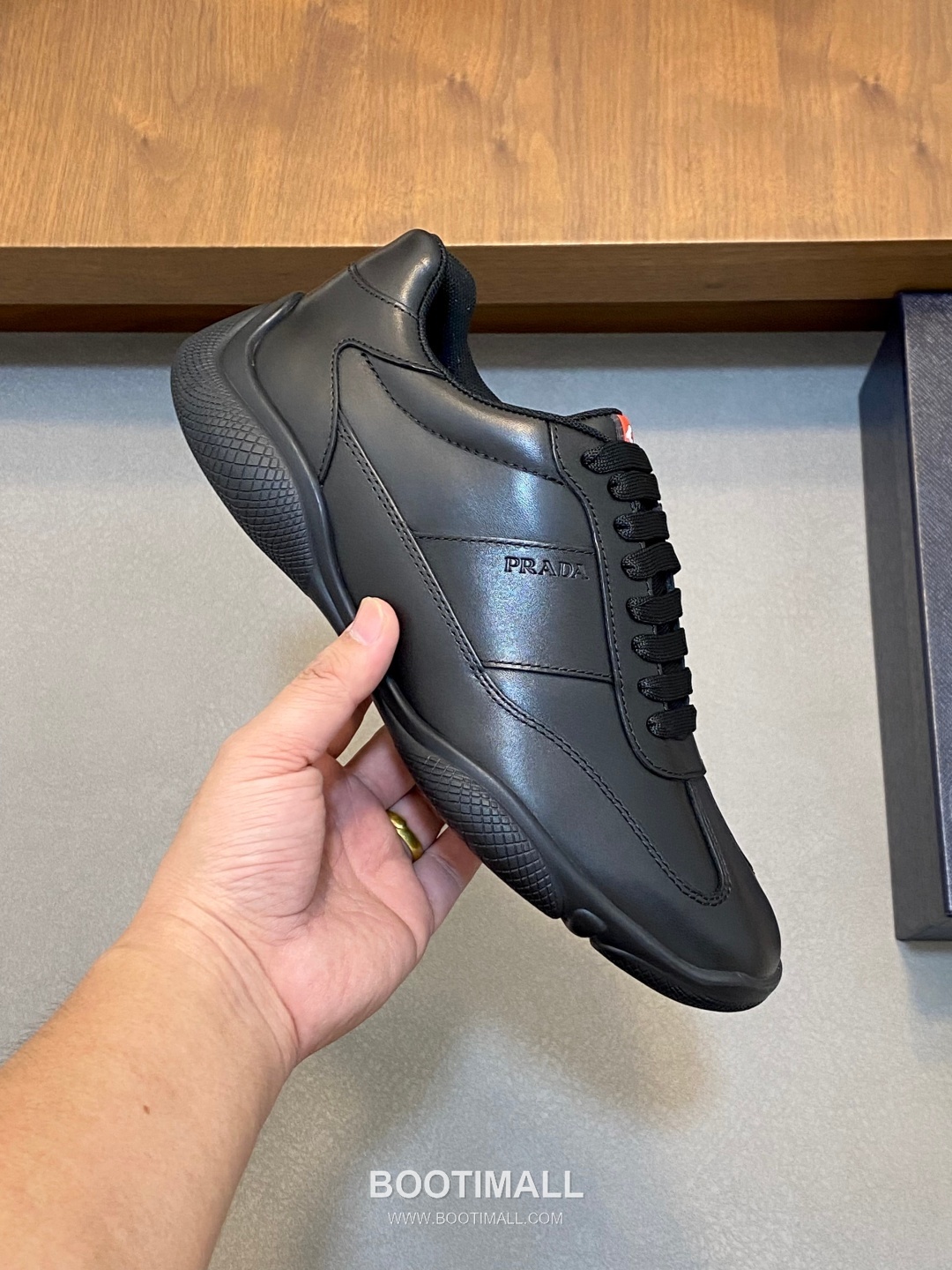 Prada Milano Geometric Stitching Lambskin White Sneakers 프라다 밀라노 지오메트릭 스티칭 램스킨 화이트 스니커즈 4