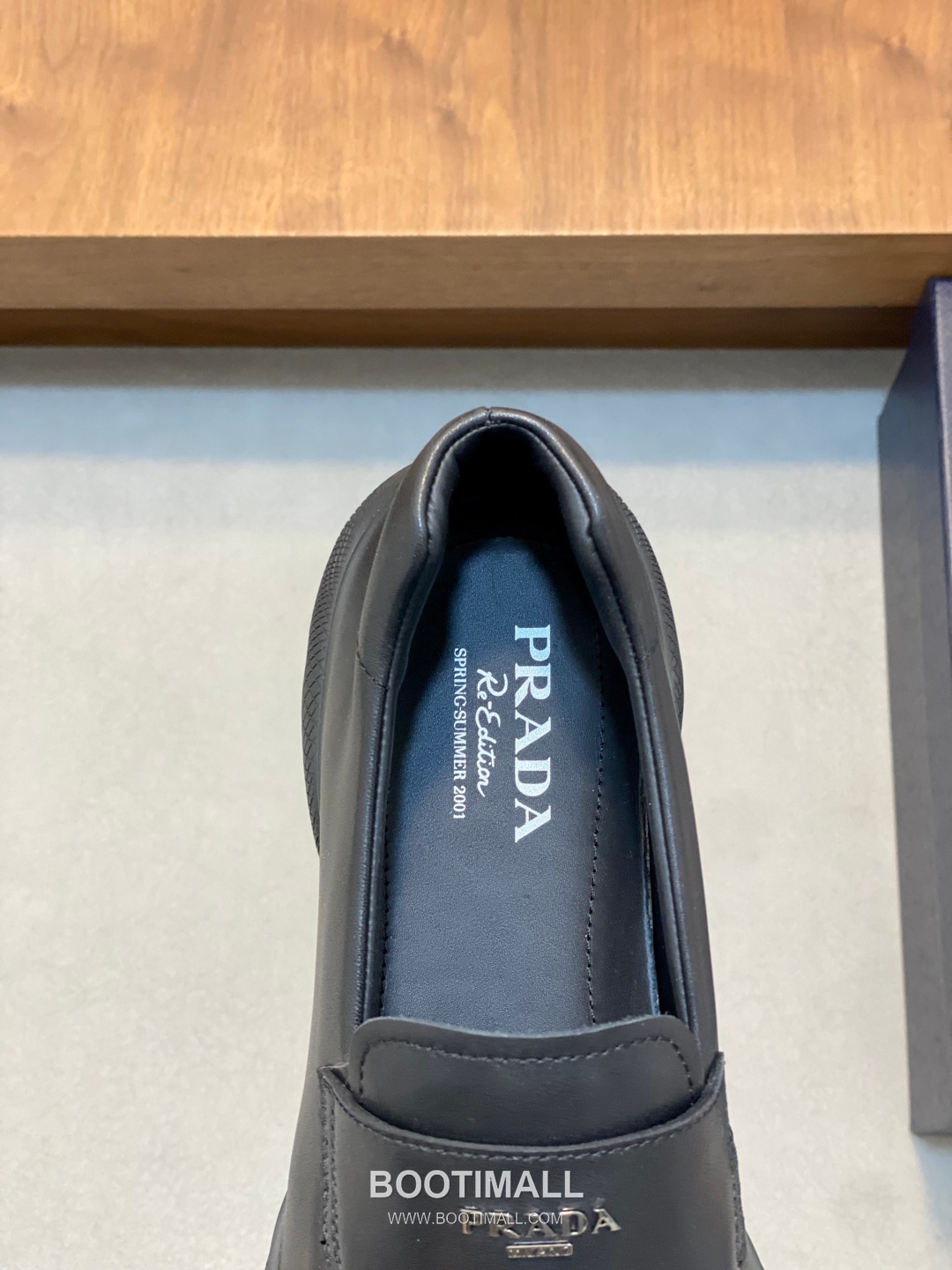 Prada Metallic Logo Calfskin Leather Slip-On Loafer Sneakers 프라다 메탈릭 로고 송아지 가죽 슬립온 로퍼 스니커즈 7