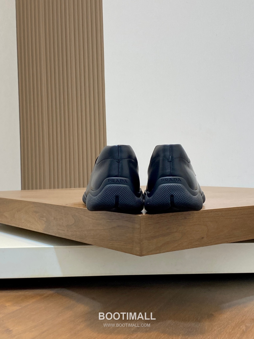 Prada Metallic Logo Calfskin Leather Slip-On Loafer Sneakers 프라다 메탈릭 로고 송아지 가죽 슬립온 로퍼 스니커즈 8