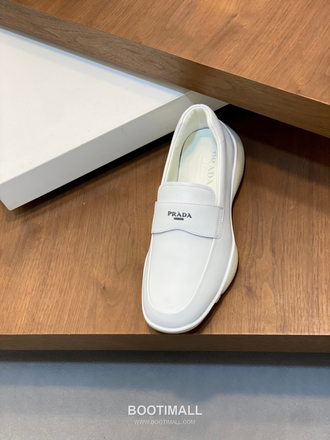 Prada Metallic Logo Calfskin Leather Slip-On Loafer Sneakers 프라다 메탈릭 로고 송아지 가죽 슬립온 로퍼 스니커즈 6