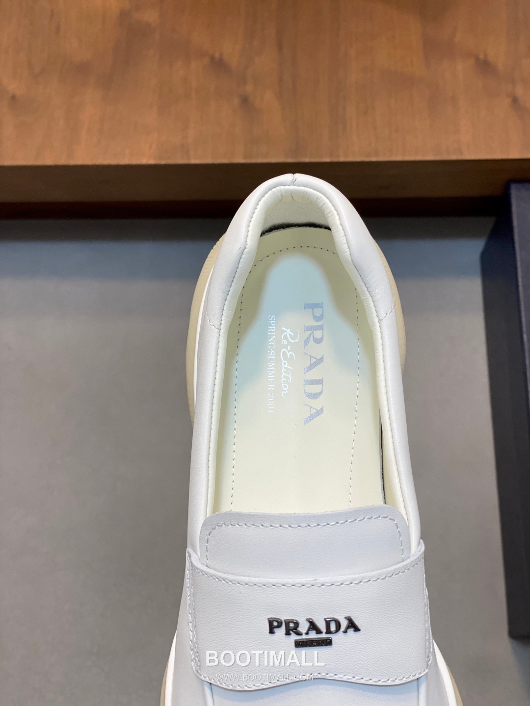 Prada Metallic Logo Calfskin Leather Slip-On Loafer Sneakers 프라다 메탈릭 로고 송아지 가죽 슬립온 로퍼 스니커즈 7