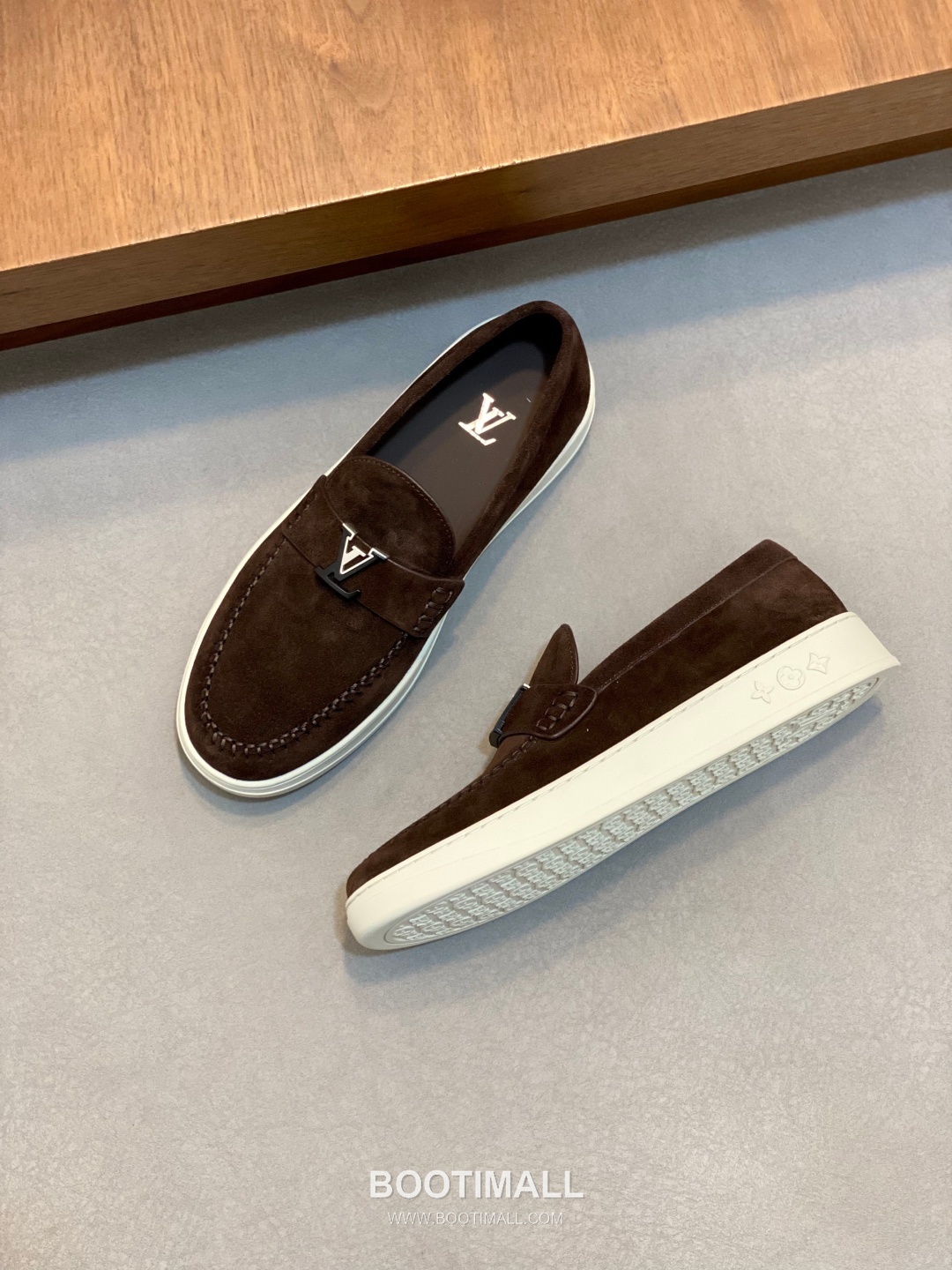 Louis Vuitton Monogram Logo Leather Mesh White Sneakers 루이비통 모노그램 로고 레더 메쉬 화이트 스니커즈 5