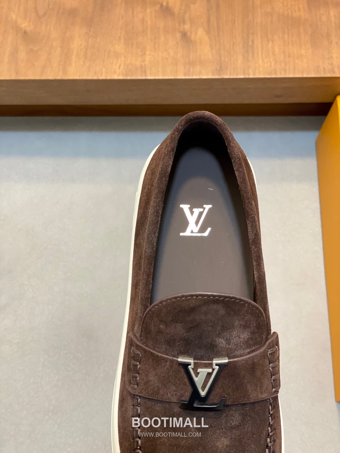 Louis Vuitton Monogram Logo Leather Mesh White Sneakers 루이비통 모노그램 로고 레더 메쉬 화이트 스니커즈 7