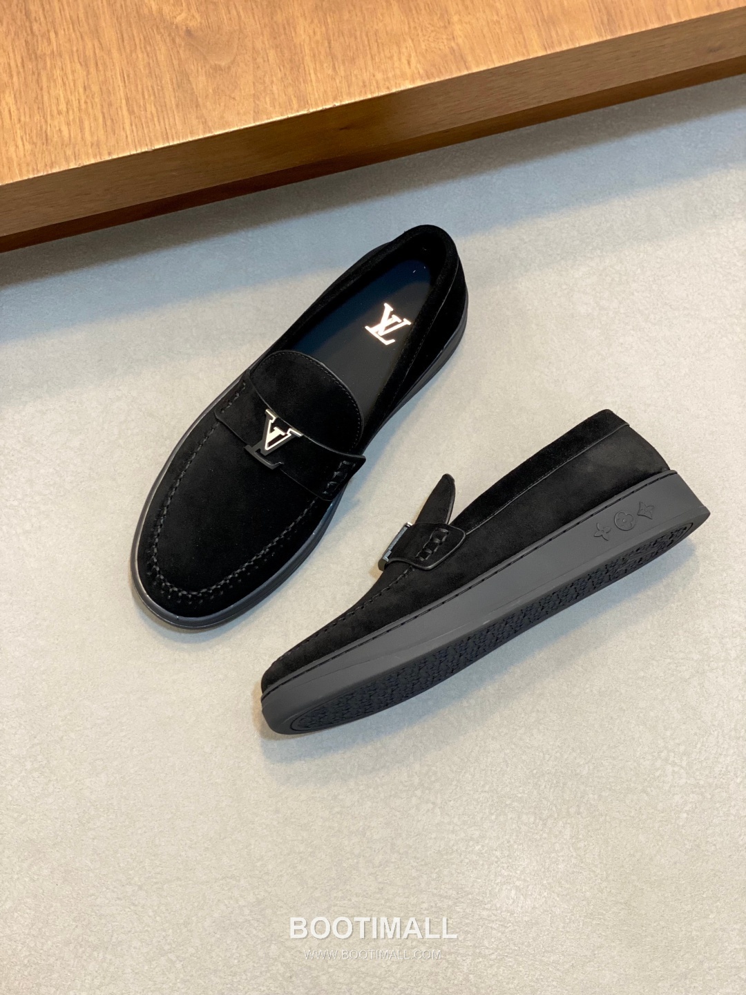 Louis Vuitton Monogram Logo Leather Mesh White Sneakers 루이비통 모노그램 로고 레더 메쉬 화이트 스니커즈 5