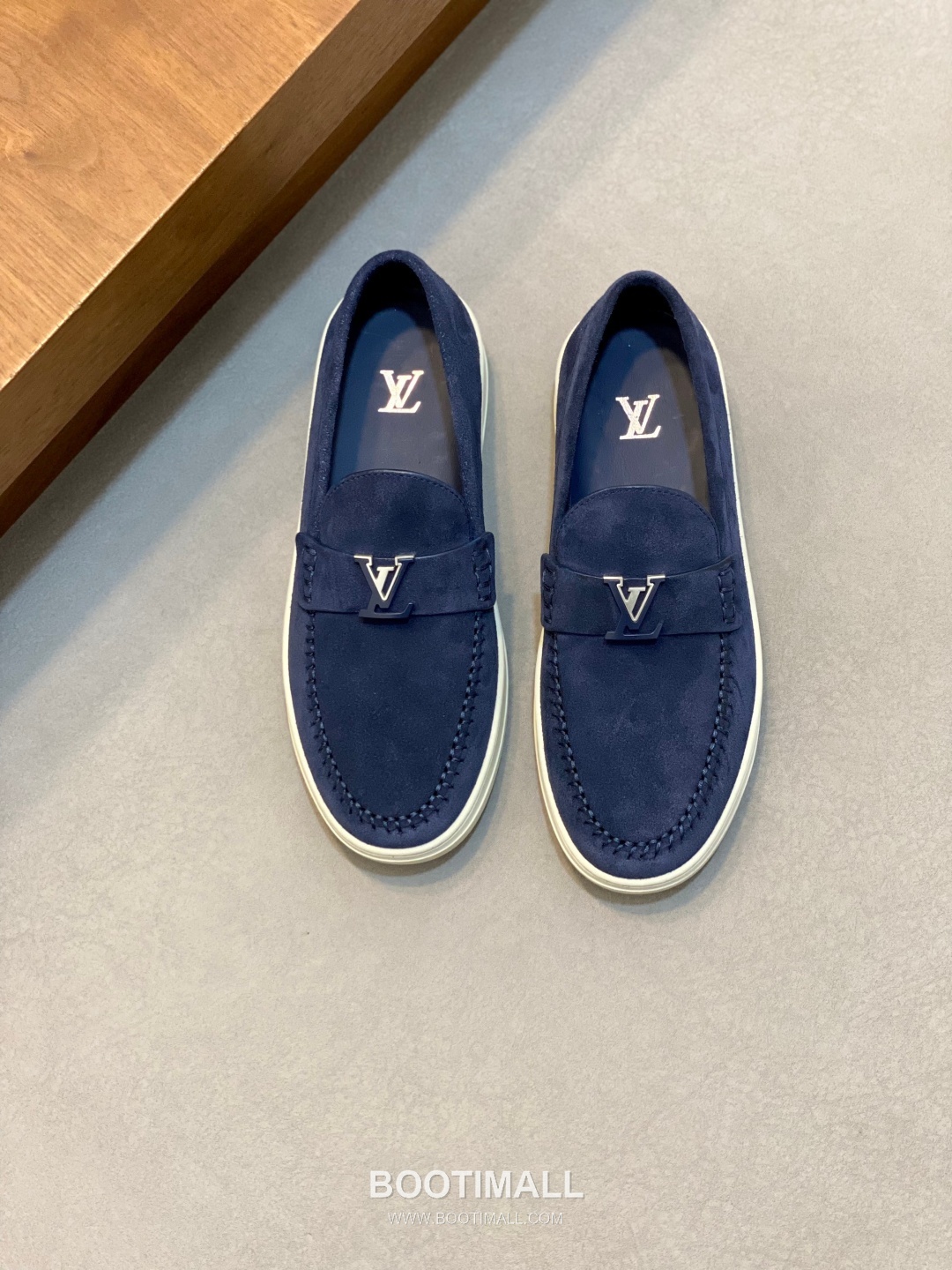 Louis Vuitton Monogram Logo Leather Mesh White Sneakers 루이비통 모노그램 로고 레더 메쉬 화이트 스니커즈 1