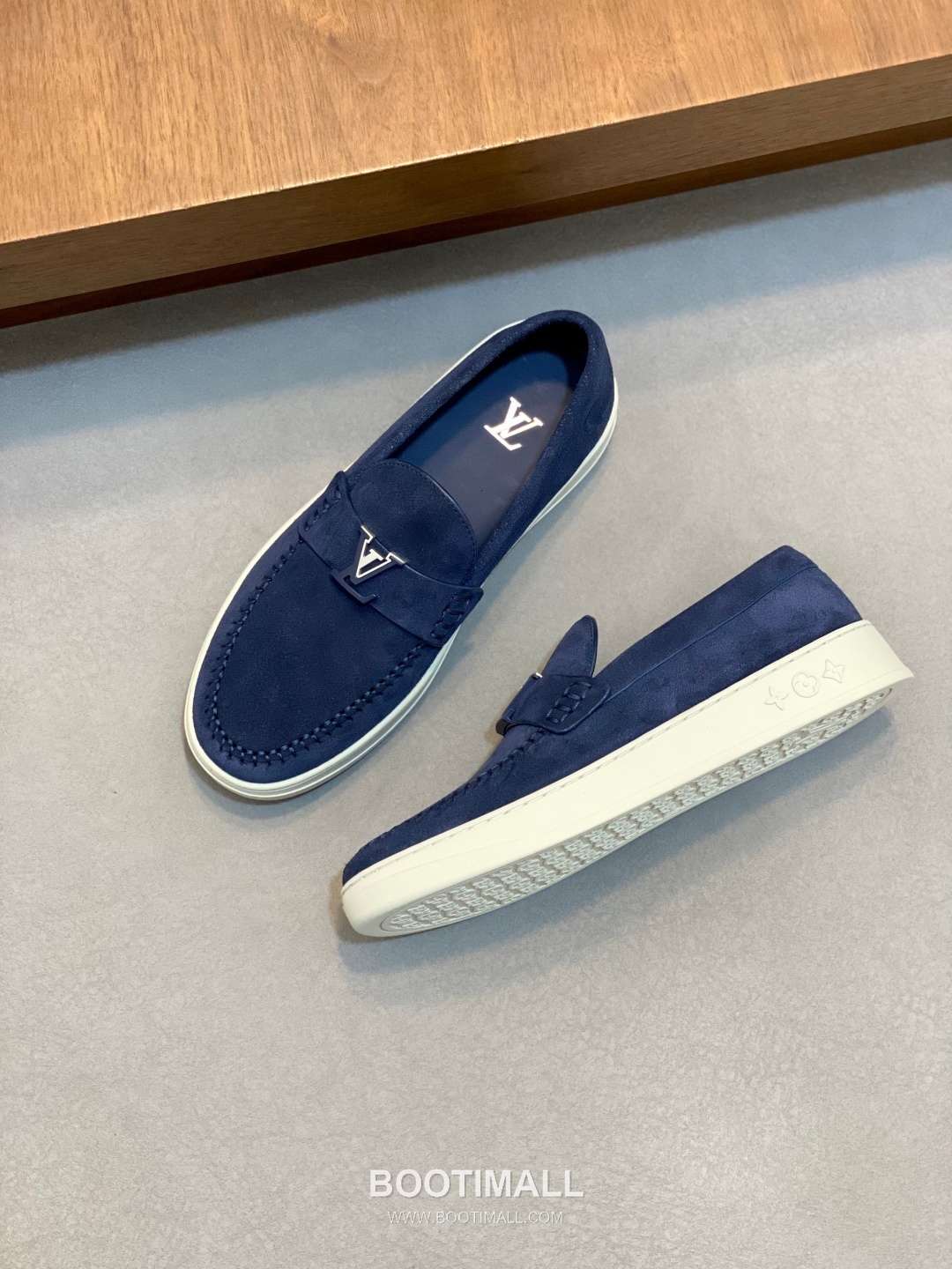 Louis Vuitton Monogram Logo Leather Mesh White Sneakers 루이비통 모노그램 로고 레더 메쉬 화이트 스니커즈 5