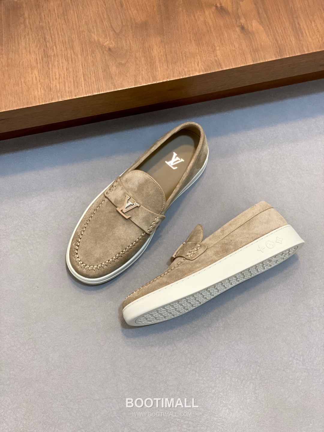 Louis Vuitton Monogram Logo Leather Mesh White Sneakers 루이비통 모노그램 로고 레더 메쉬 화이트 스니커즈 5