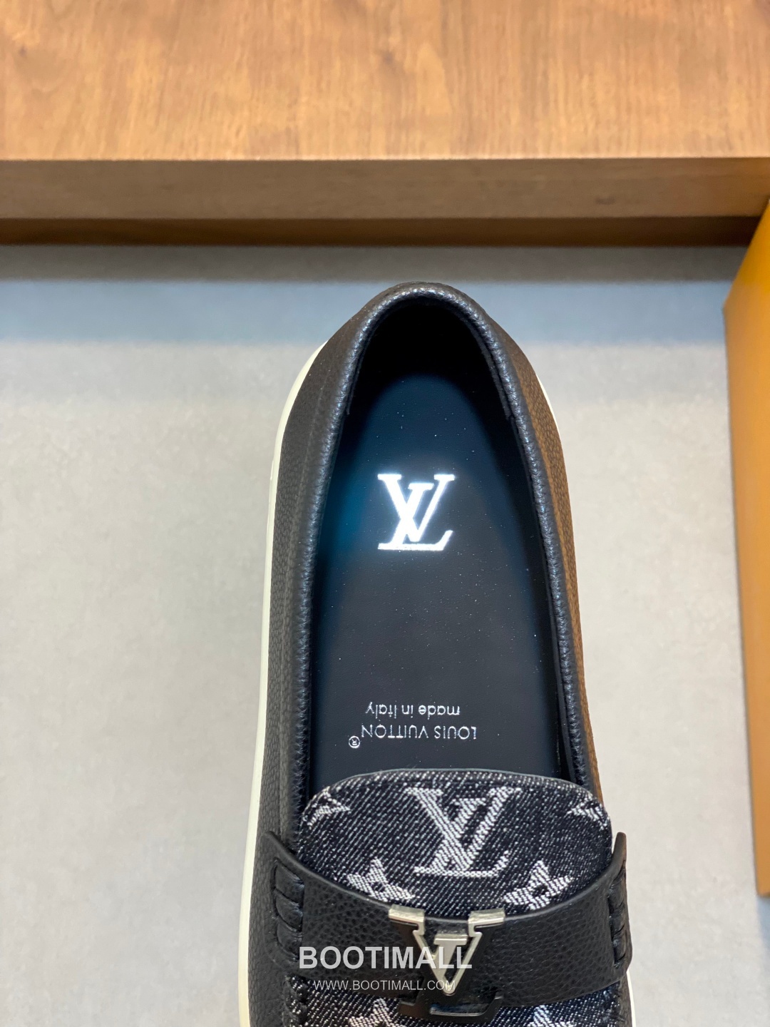 Louis Vuitton Monogram Logo Leather Mesh White Sneakers 루이비통 모노그램 로고 레더 메쉬 화이트 스니커즈 7