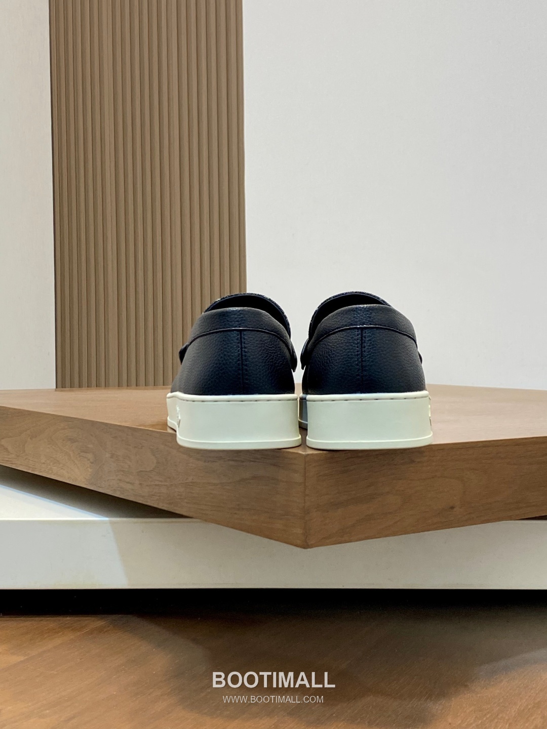 Louis Vuitton Monogram Logo Leather Mesh White Sneakers 루이비통 모노그램 로고 레더 메쉬 화이트 스니커즈 8