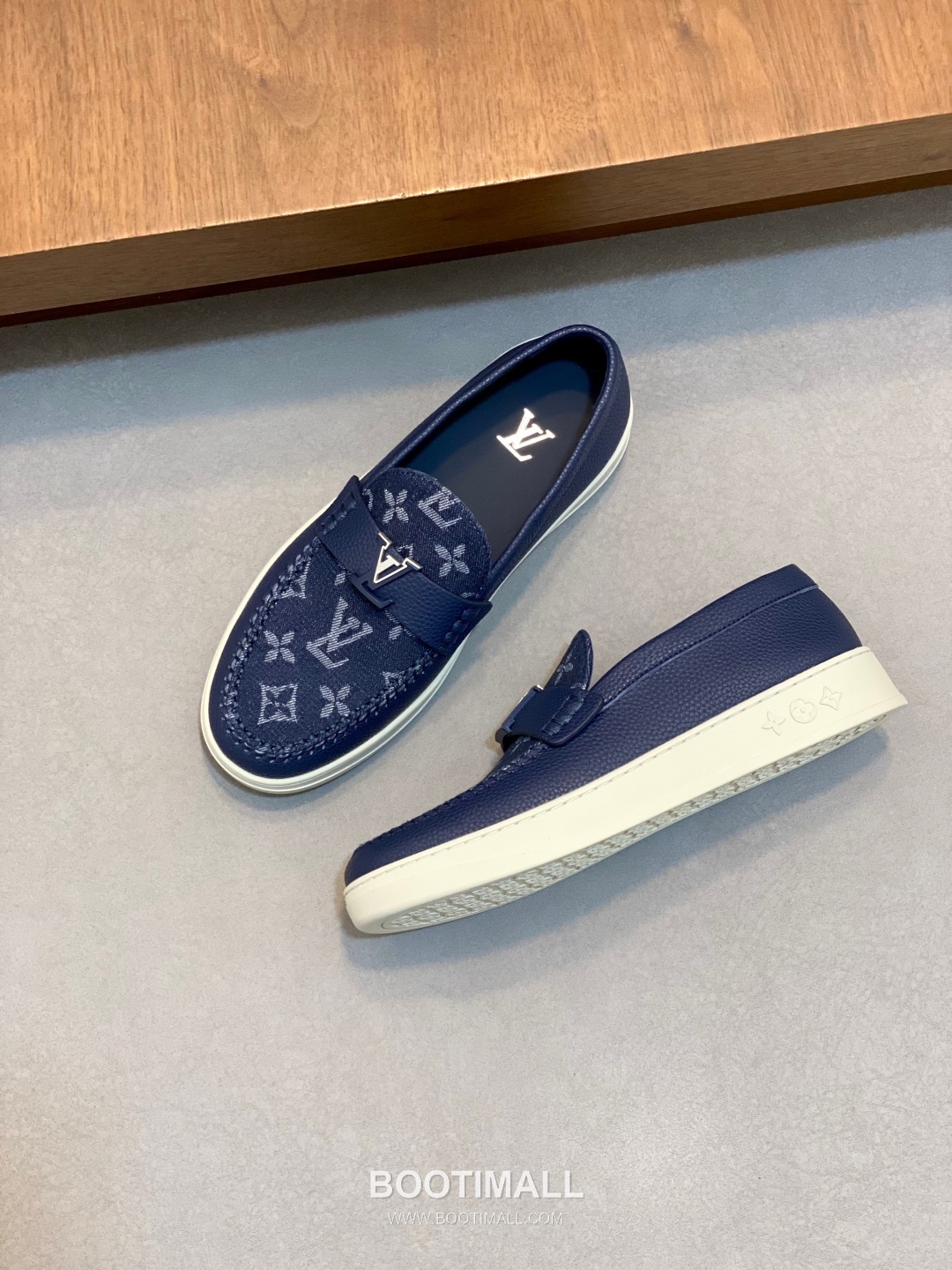 Louis Vuitton Monogram Logo Leather Mesh White Sneakers 루이비통 모노그램 로고 레더 메쉬 화이트 스니커즈 5