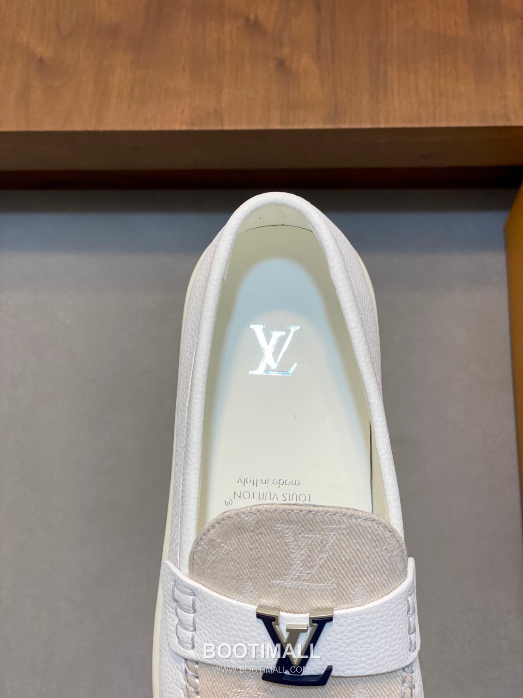 Louis Vuitton Monogram Logo Leather Mesh White Sneakers 루이비통 모노그램 로고 레더 메쉬 화이트 스니커즈 7