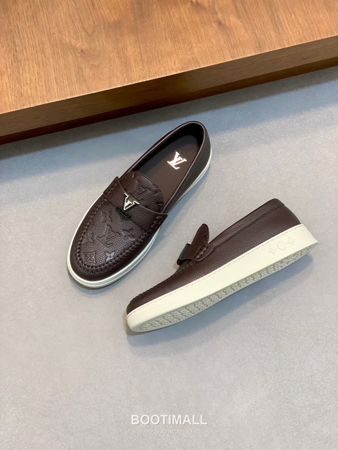 Louis Vuitton Monogram Logo Leather Mesh White Sneakers 루이비통 모노그램 로고 레더 메쉬 화이트 스니커즈 5