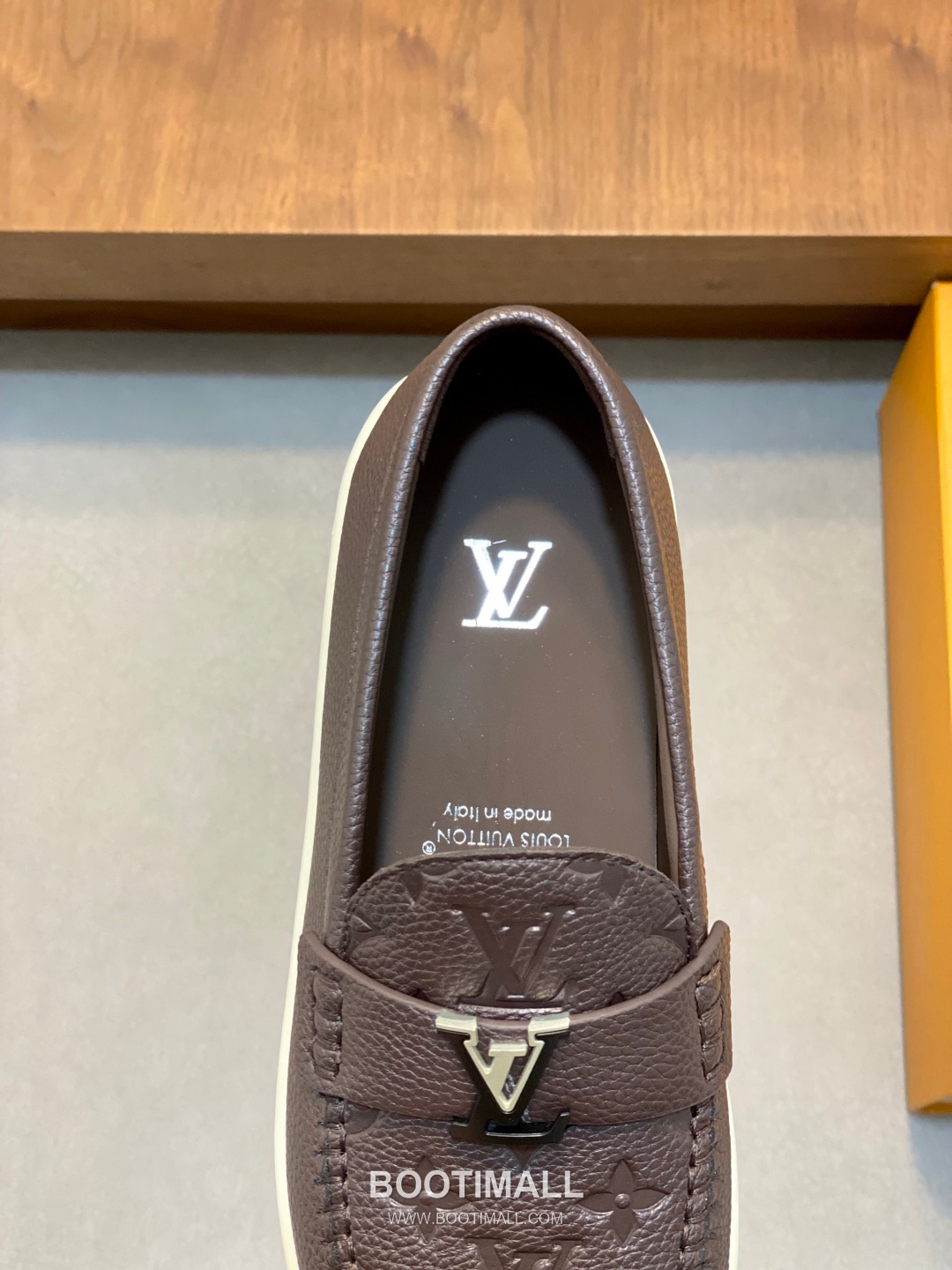 Louis Vuitton Monogram Logo Leather Mesh White Sneakers 루이비통 모노그램 로고 레더 메쉬 화이트 스니커즈 7
