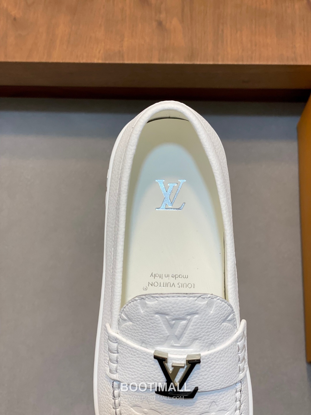 Louis Vuitton Monogram Logo Leather Mesh White Sneakers 루이비통 모노그램 로고 레더 메쉬 화이트 스니커즈 7