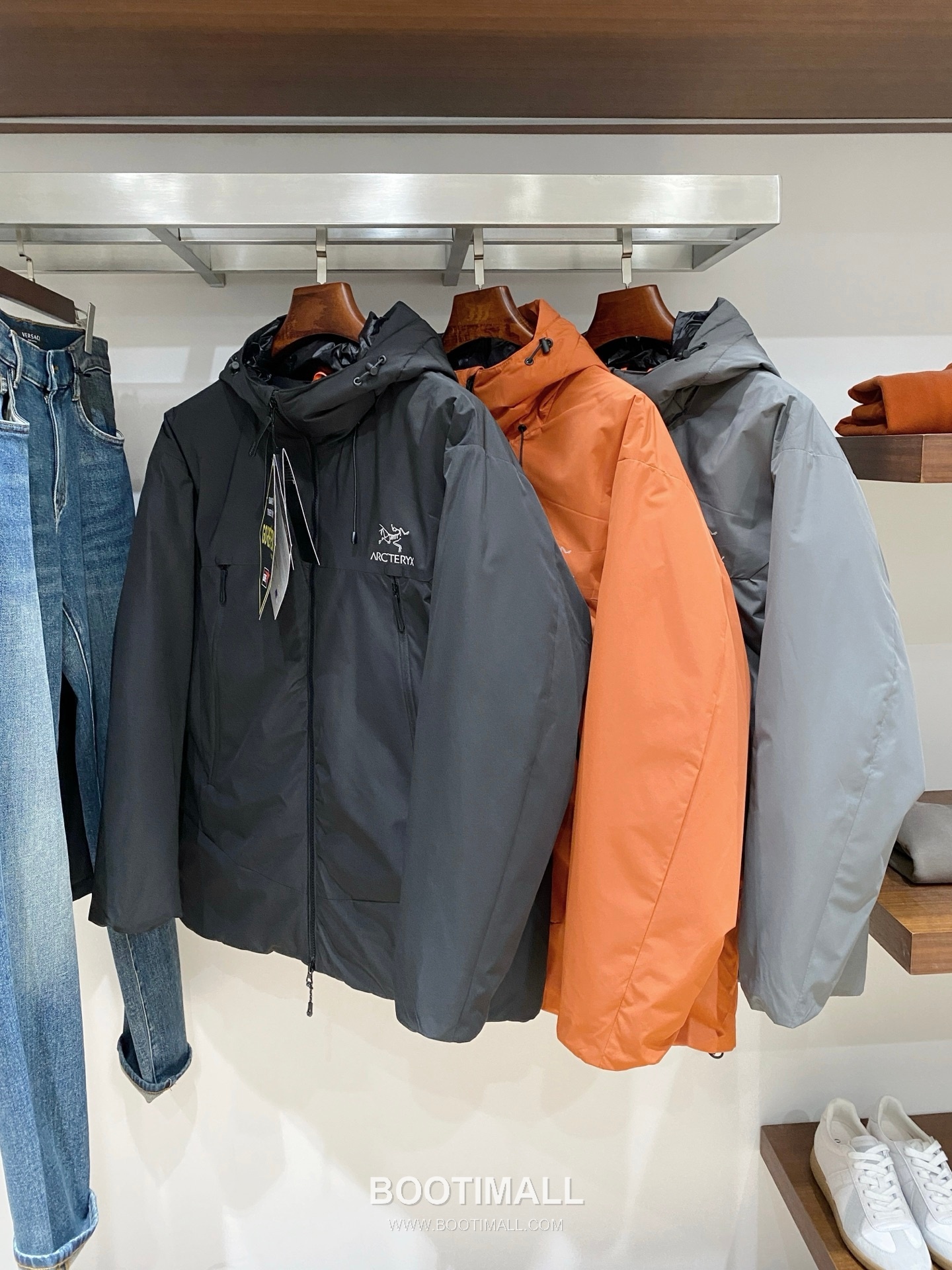 Arc'teryx Lightweight Down Jacket Navy 아크테릭스 경량 다운 재킷 네이비 1